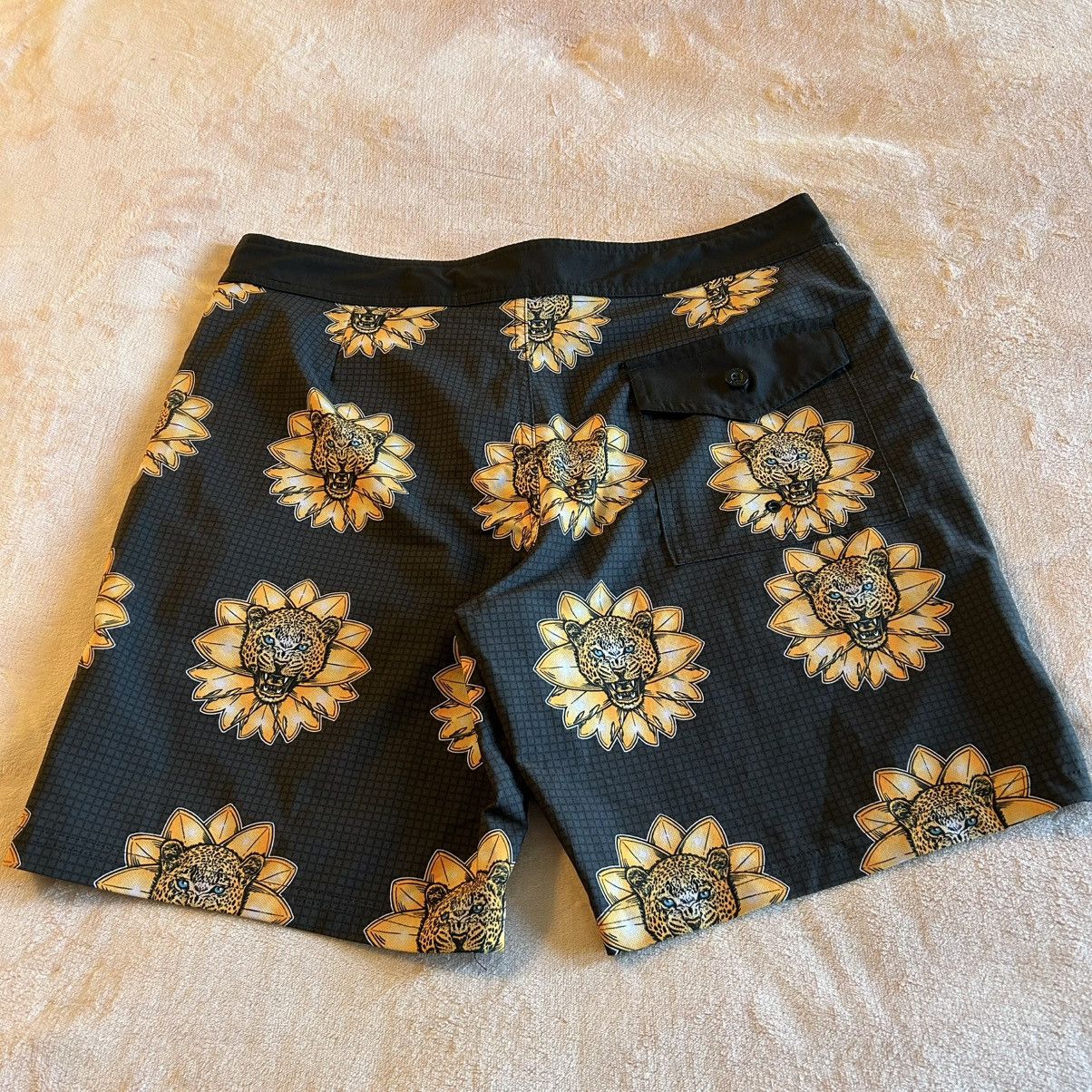 Other Lost black board surf shorts leopard flower print size 32 Size US 32 / EU 48 - 5 Thumbnail