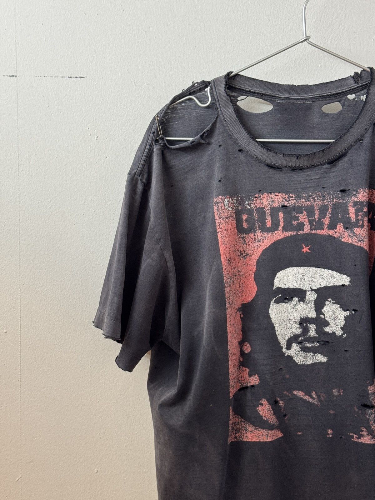 Vintage Didier Boro 90'S Che Guevara Trashed T-Shirt Size US XL / EU 56 / 4 - 2 Thumbnail