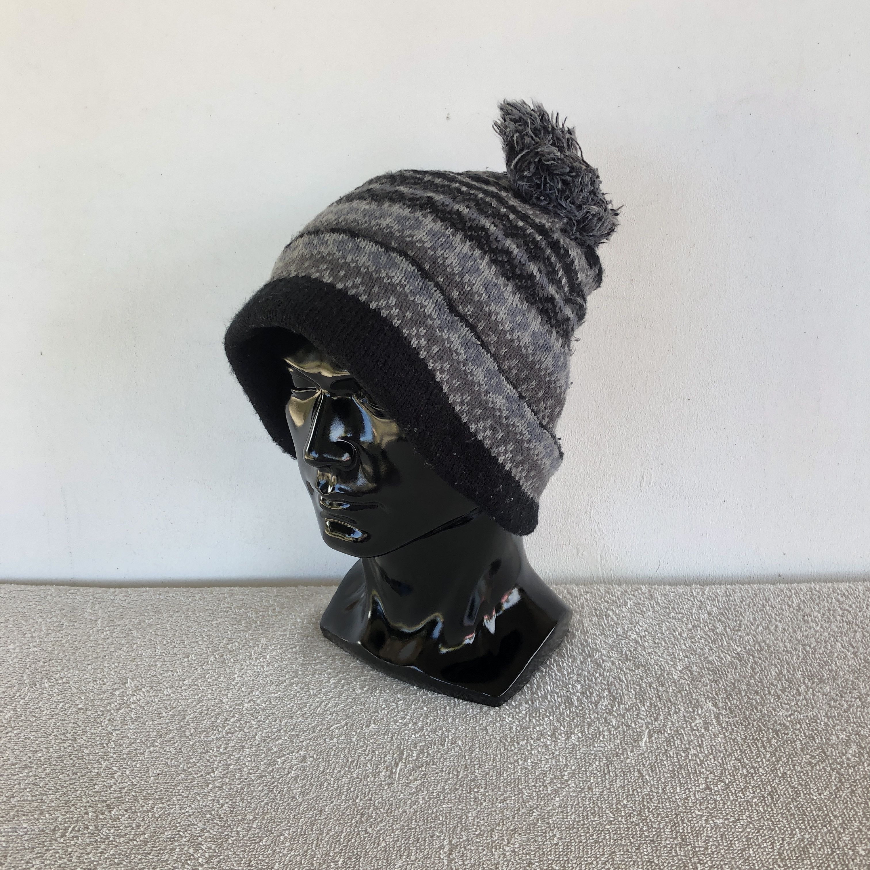 Japanese Brand Vintage 90s Knit Beanie Pom Pom Snow Caps Hats Size ONE SIZE - 1 Thumbnail