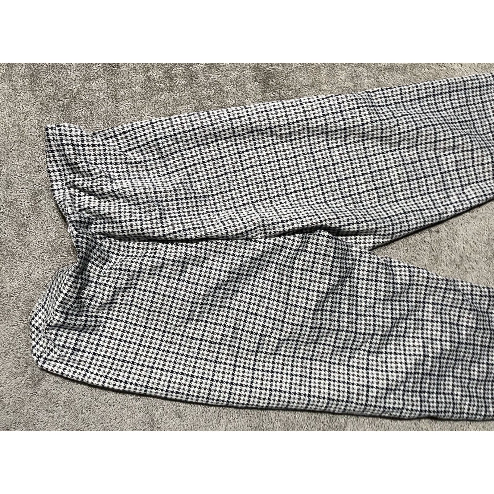 Guess GUESS Womens Dress Pants Gray Plaid Size XL Straight Leg Business Casual Workwear Trousers (Regular) Size 40" / US 18 - 4 Thumbnail