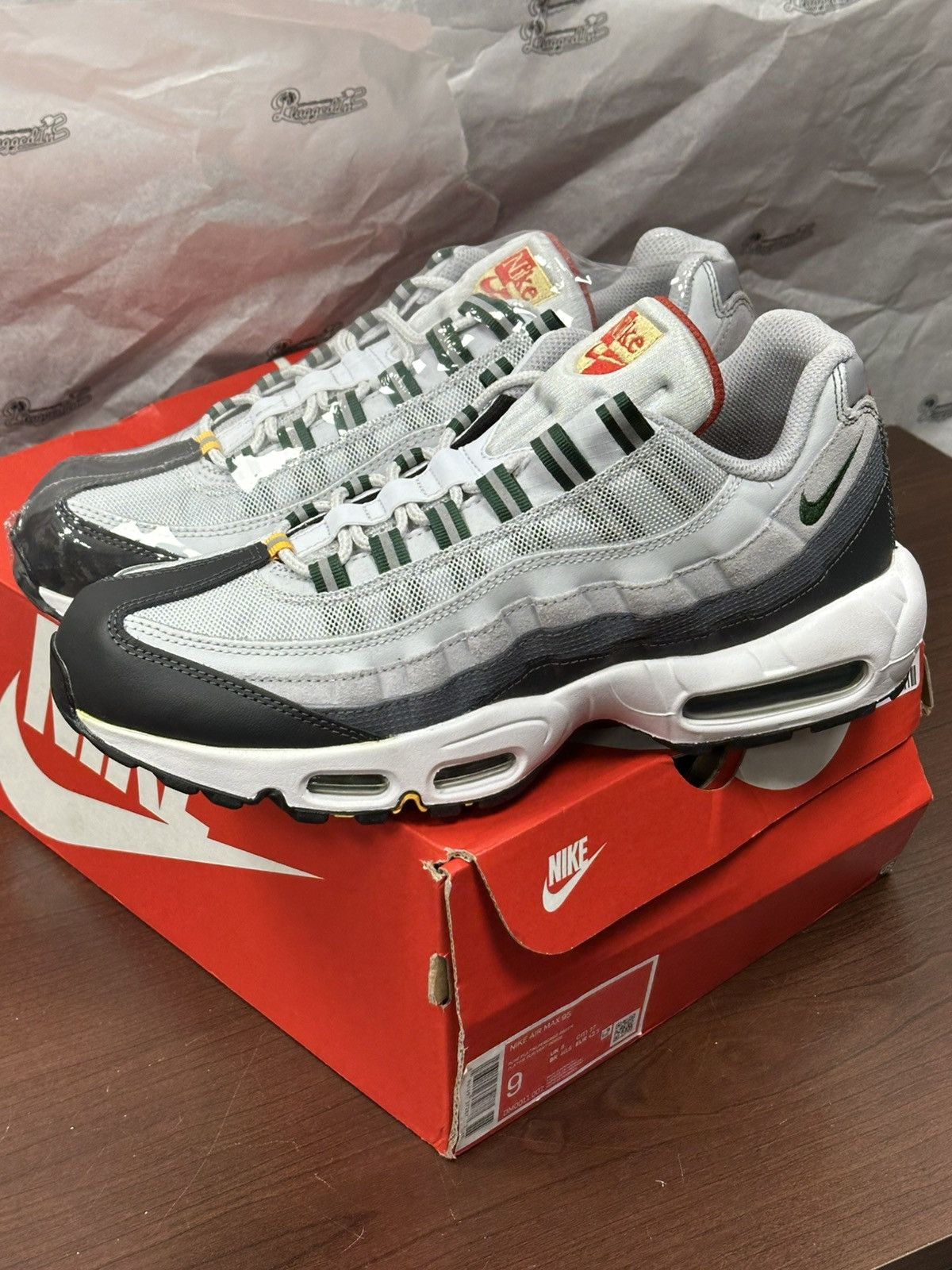 Nike Size 9 - Nike Air Max 95 Pure Platinum Gorge Green Size US 9 / EU 42 - 3 Thumbnail