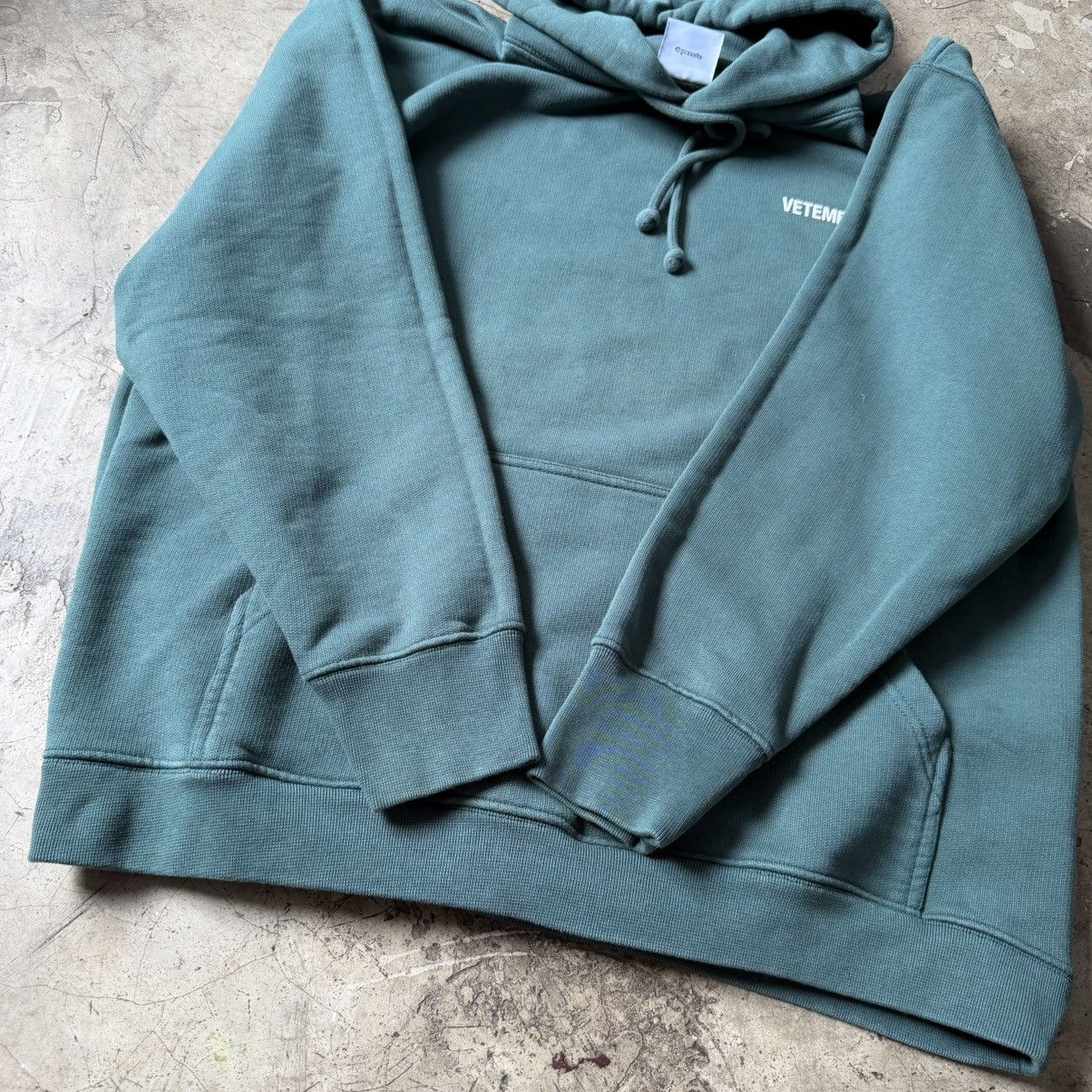 Vetements Vetements - Barcode Logo Label Popover Hoodie Size US XS / EU 42 / 0 - 4 Thumbnail