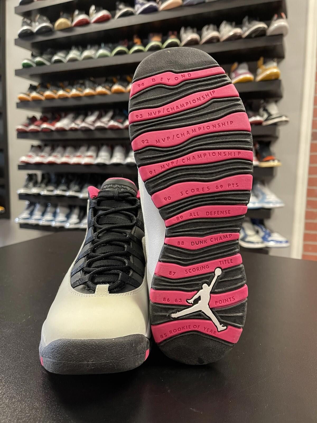 Jordan Brand Size 6.5y - Jordan 10 Retro Vivid Pink (GS) 487211-008 Size US 6.5 / EU 39-40 - 7 Thumbnail