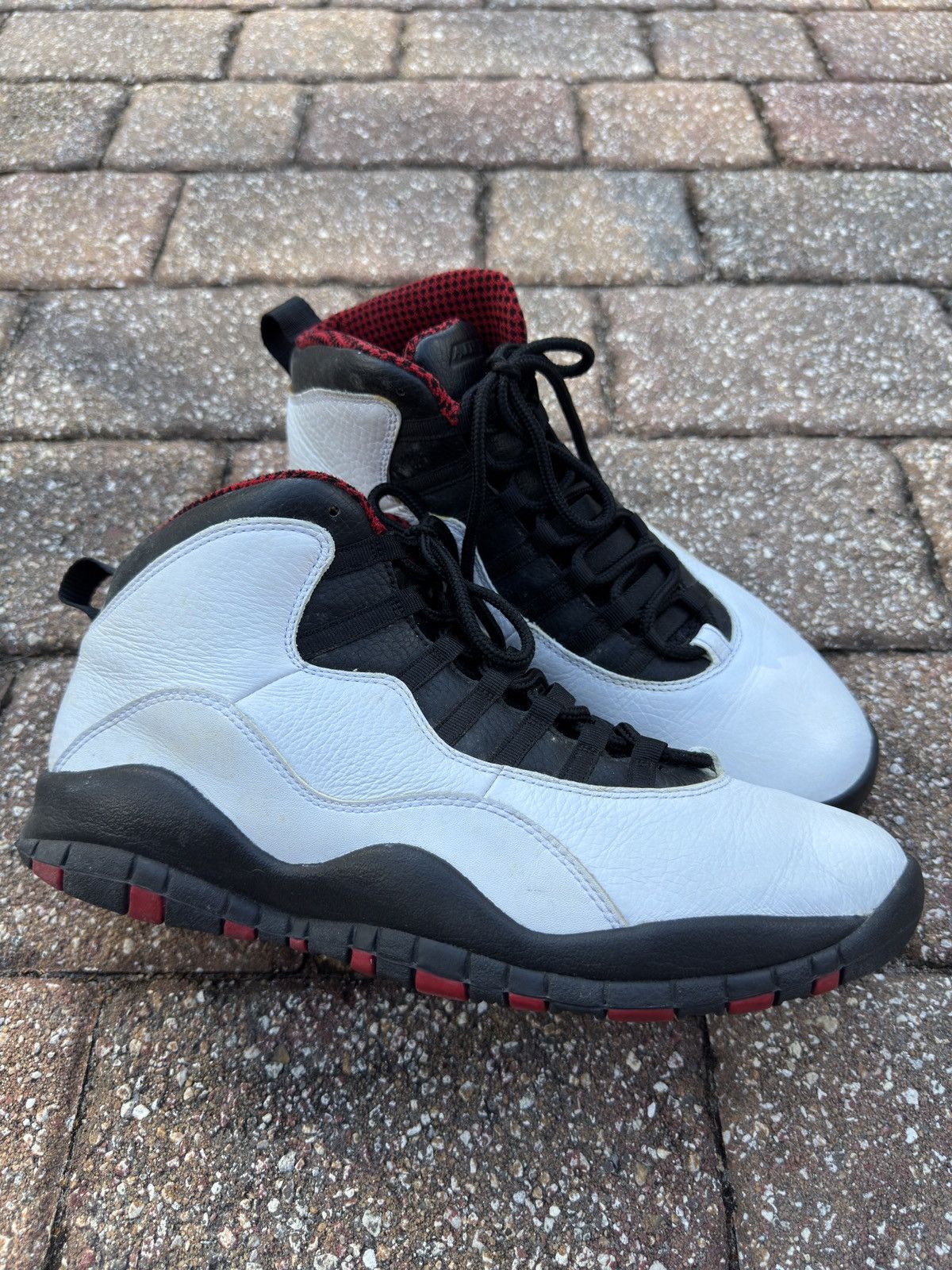 Jordan Brand Chicago 10 Retro Jordan (2011) Size US 10.5 / EU 43-44 - 5 Thumbnail