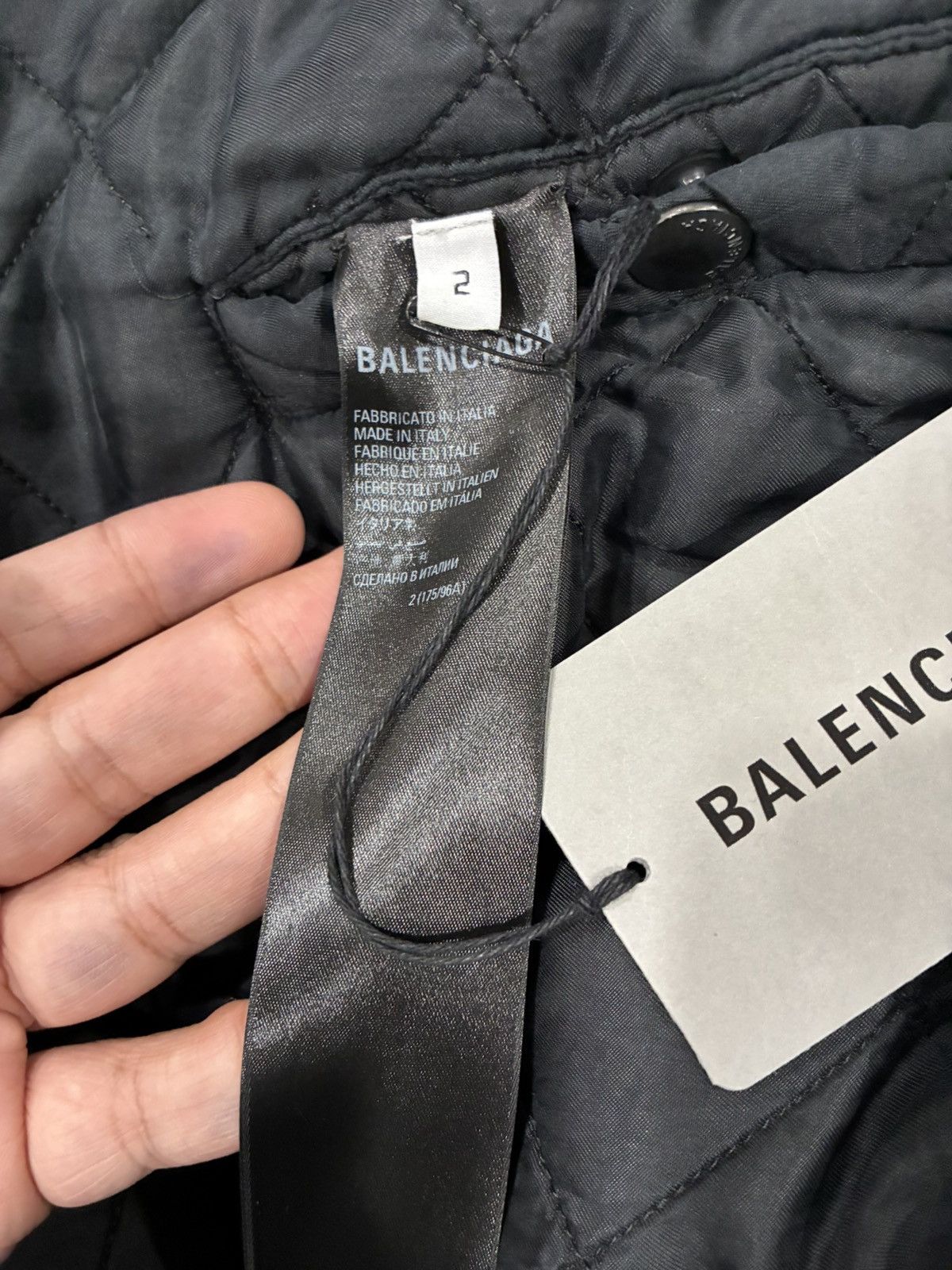 Balenciaga Balenciaga Destroyed Black Bomber Unity Size US M / EU 48-50 / 2 - 6 Thumbnail