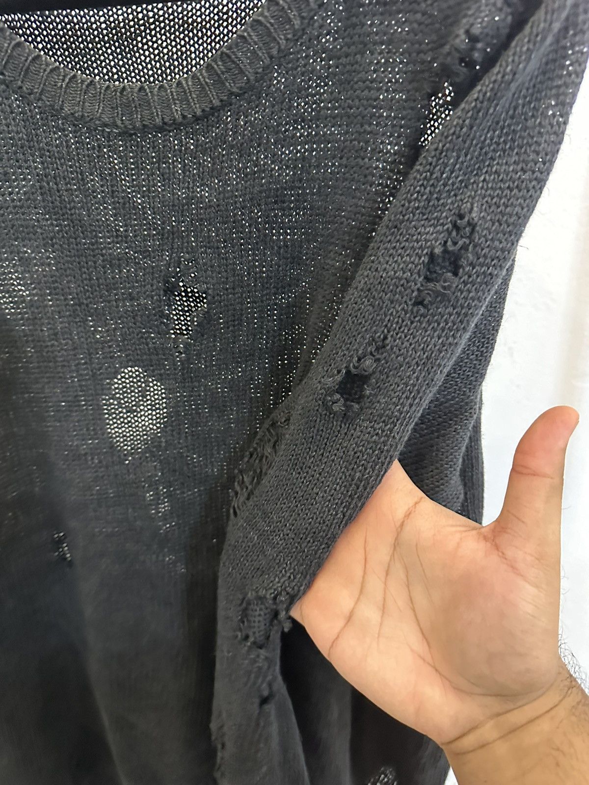 Comme des Garcons Homme Comme des Garcons Homme 1982 “Holes” Distressed knit Jumper Size US XL / EU 56 / 4 - 10 Thumbnail