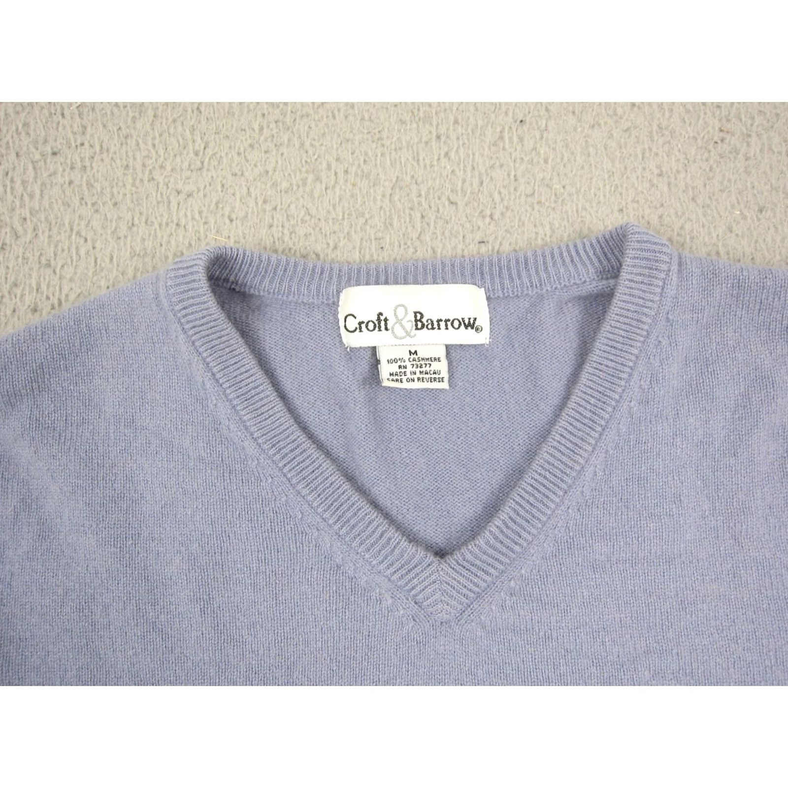 Croft & Barrow Croft & Barrow Sweater Womens Medium Purple 100% Cashmere V-Neck Ladies Pullover Knits 80s Theme Size M / US 6-8 / IT 42-44 - 2 Thumbnail