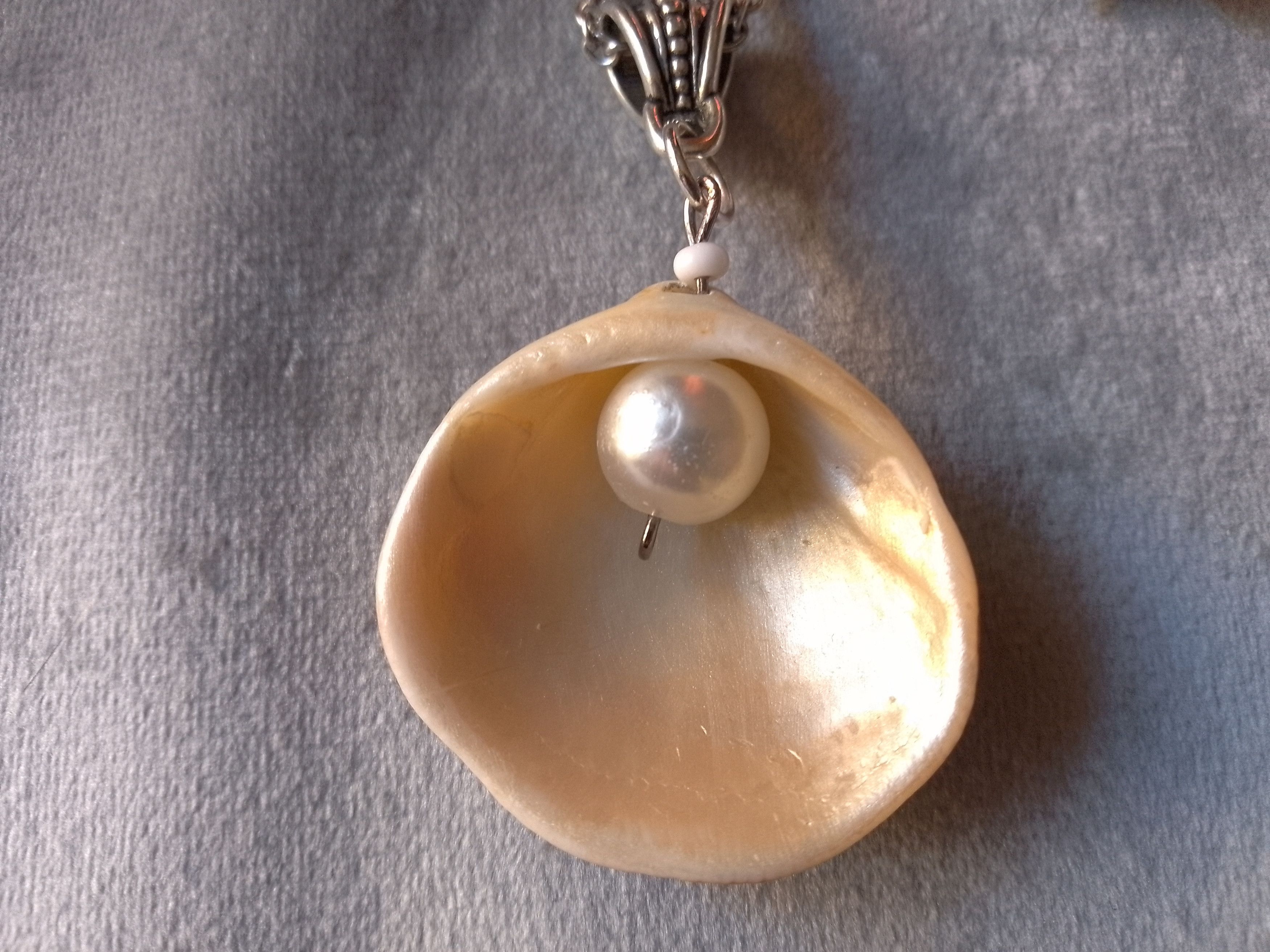 Handmade Necklace. Pendant pearl sea shell.Earrings. Stainless steel Size ONE SIZE - 4 Thumbnail