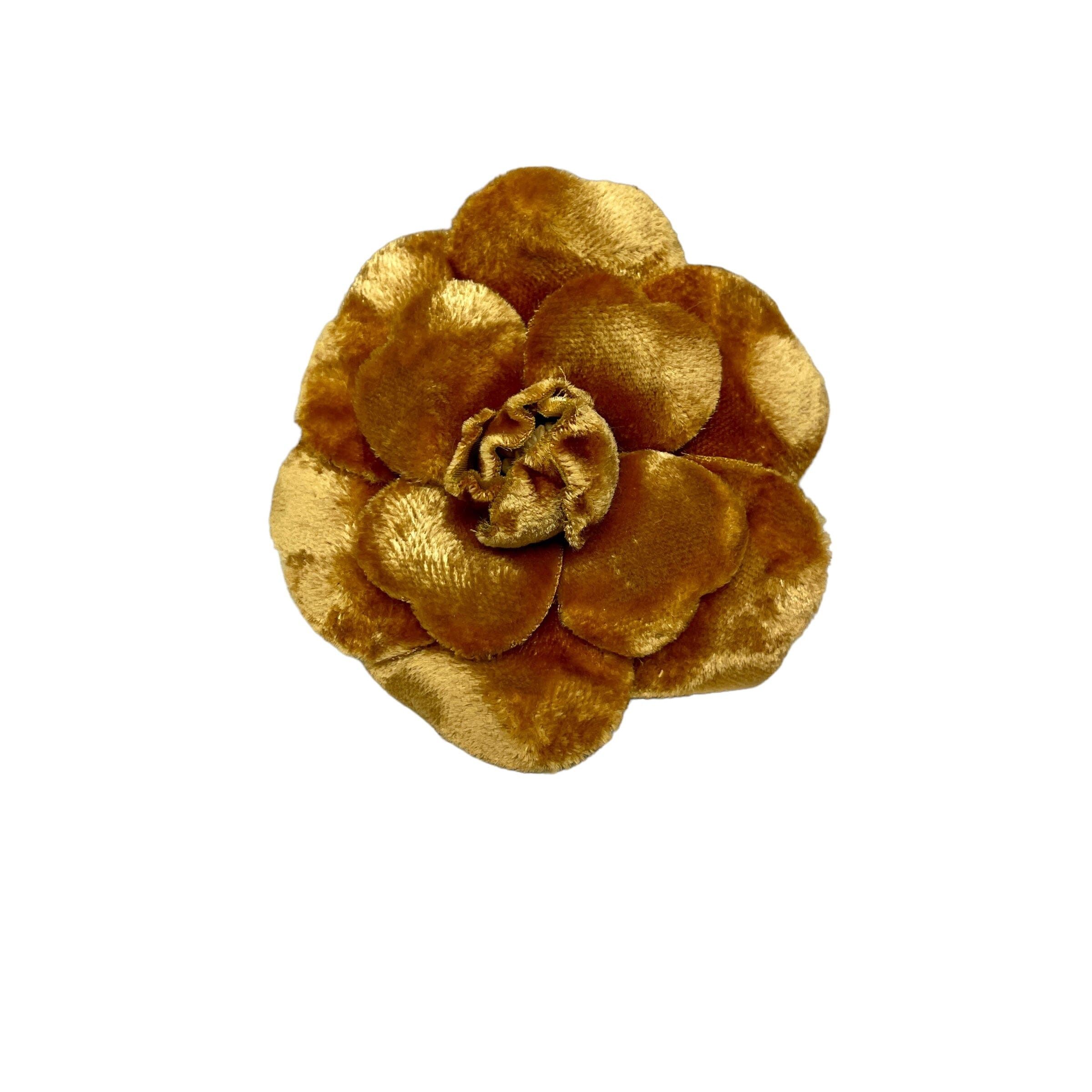 Chanel Vintage Chanel Camellia Gold Velvet Brooch Made In France Size ONE SIZE - 1 Thumbnail