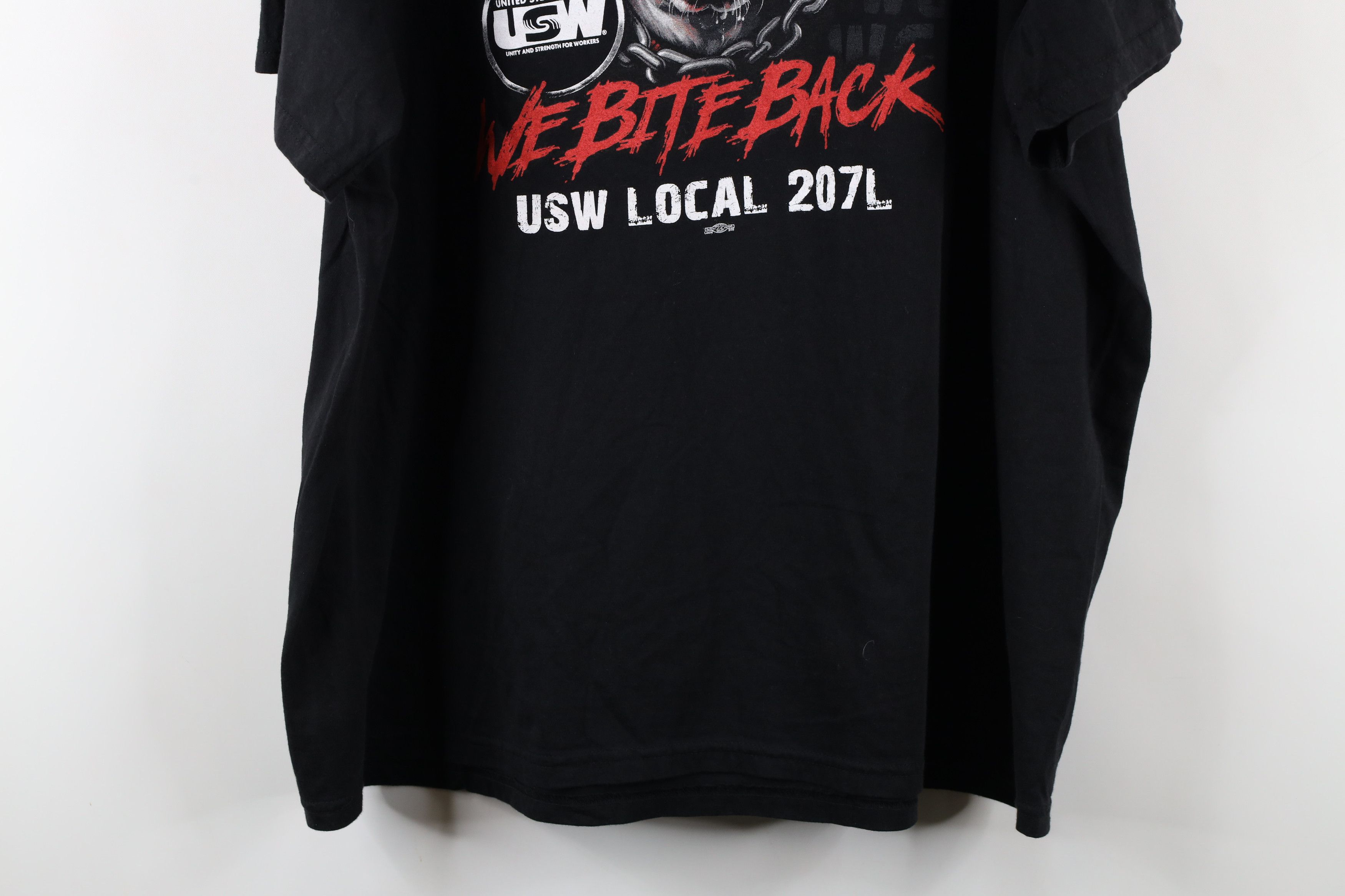 Vintage Streetwear USW Local 207L Union Dawg We Bite Back T-Shirt US Size US XXL / EU 58 / 5 - 11 Thumbnail