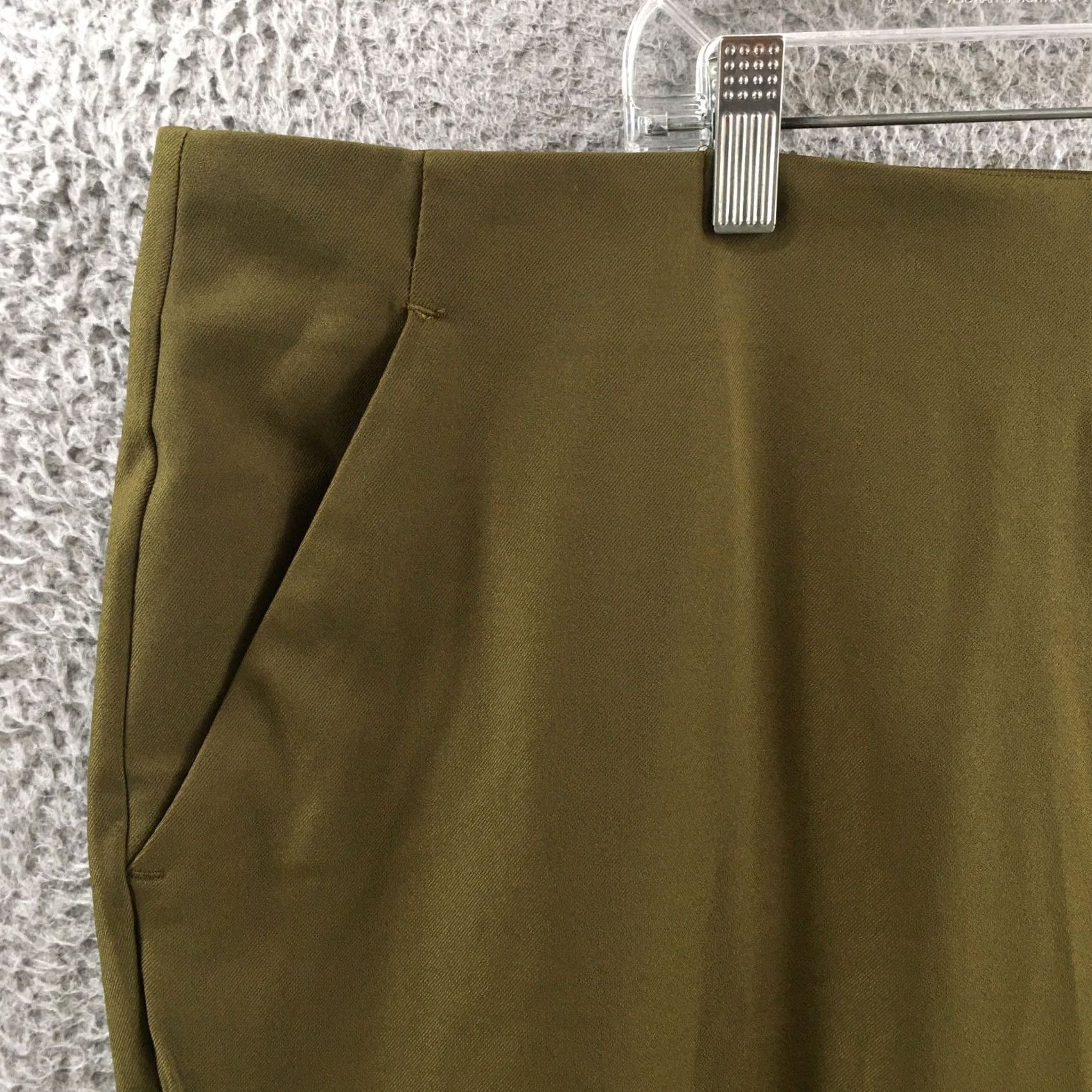 Worthington Worthington Ankle Pants Womens 24W Green Straight Pants 24W Women’s Plus Size Side Zip Fly New Size 42" / US 20 - 3 Thumbnail