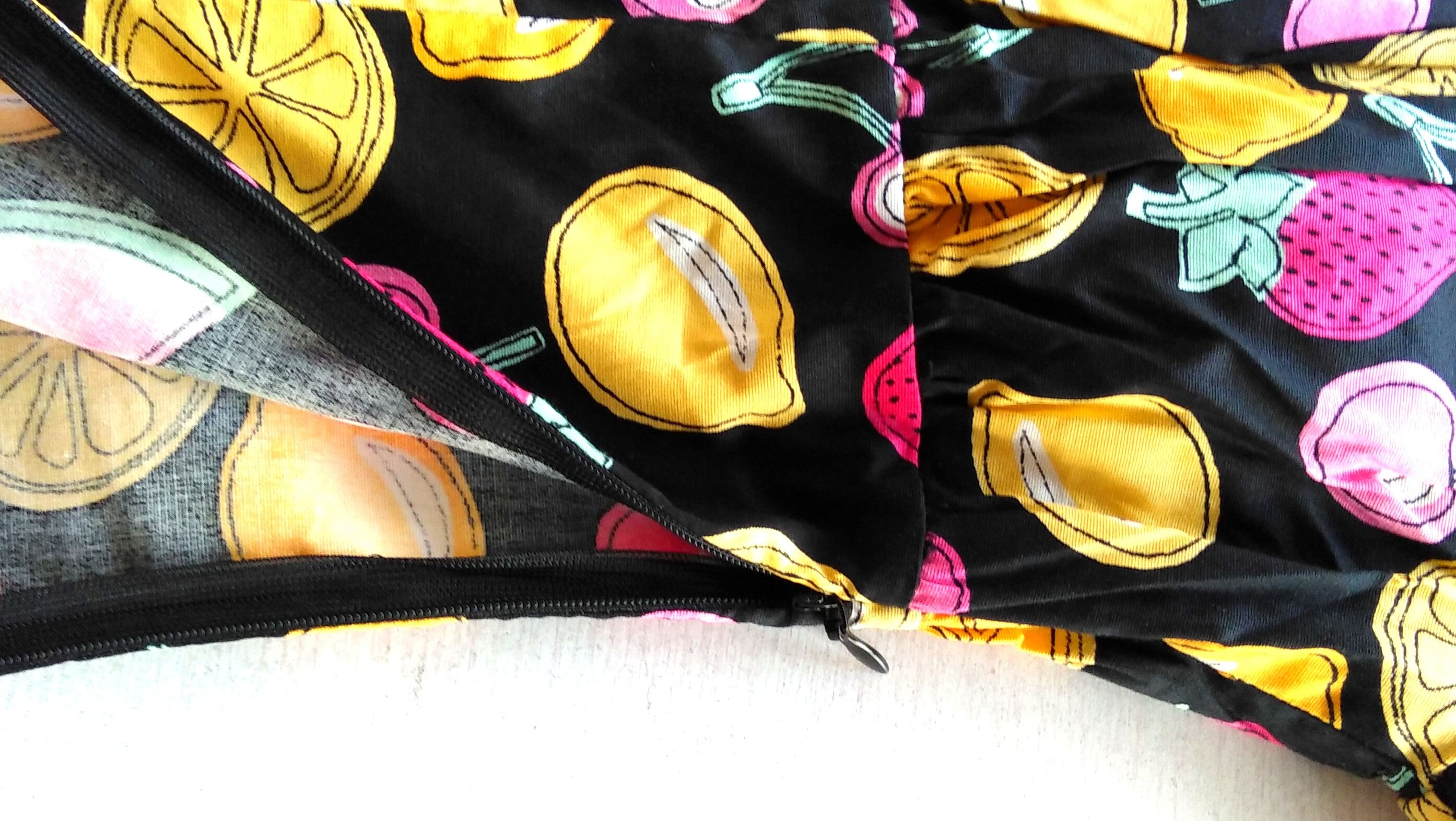 Other Women tops fruits print off shoulder slim fit blouse Size L / US 10 / IT 46 - 4 Thumbnail