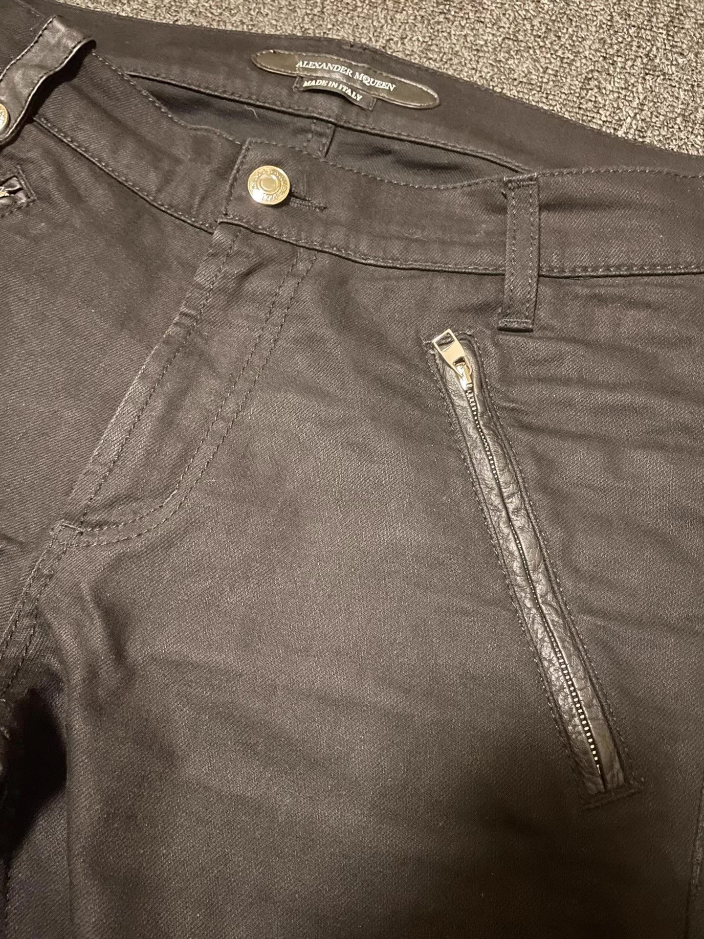 Alexander McQueen Alexander McQueen black jeans Q4 Size US 34 / EU 50 - 2 Thumbnail