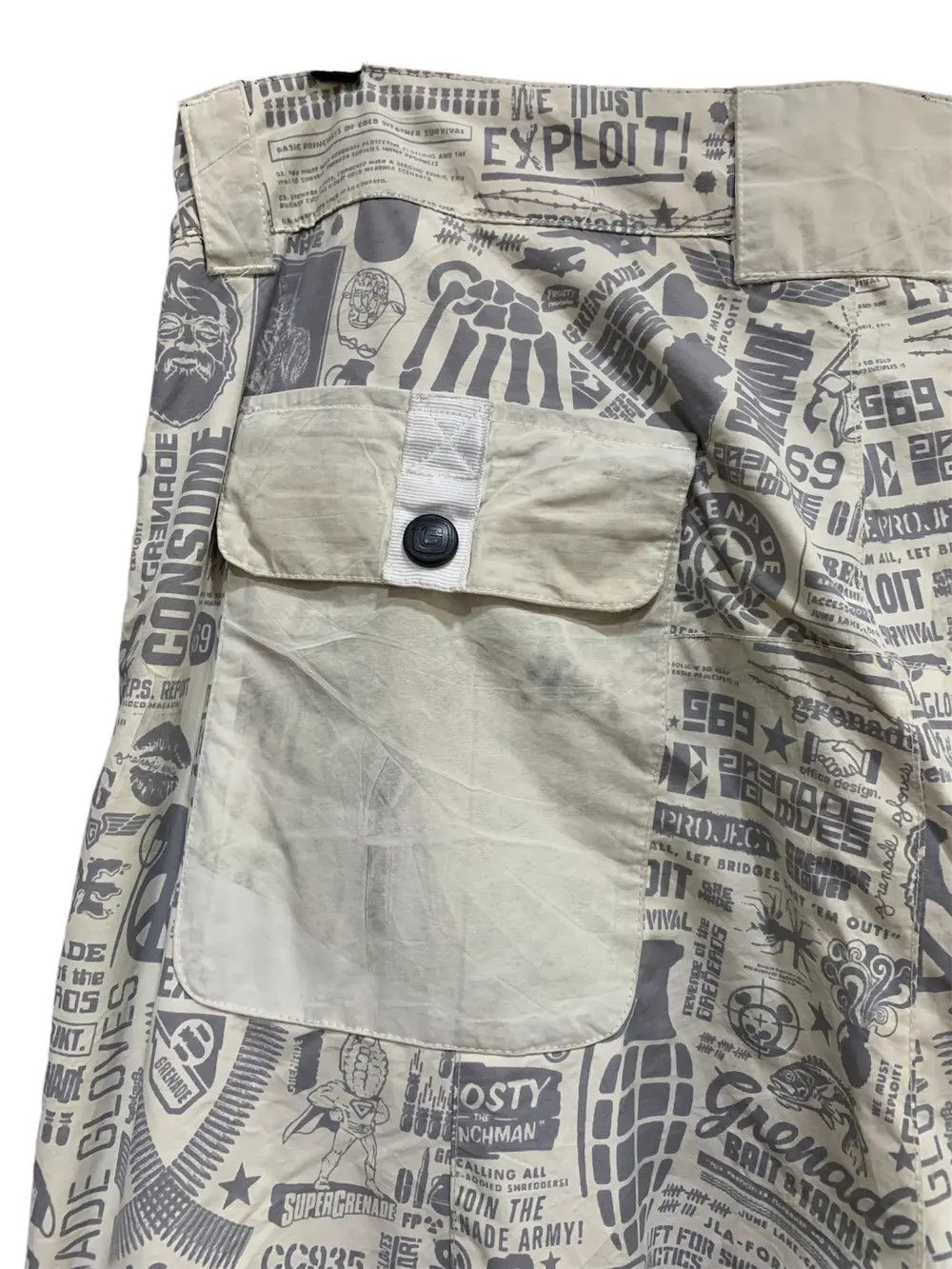 Grenade SkiPants Grenade Fatigue Project Full Print 2007/2008 Size L Size US 32 / EU 48 - 10 Thumbnail
