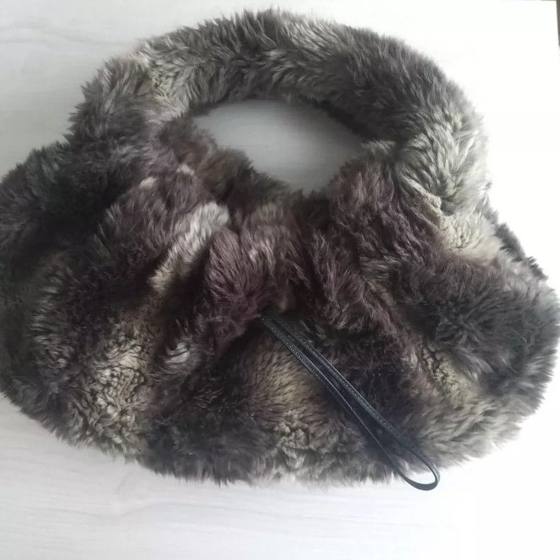 Vivienne Westwood Vivienne Westwood Brown grey Saturn logo button round fur Size ONE SIZE - 5 Thumbnail