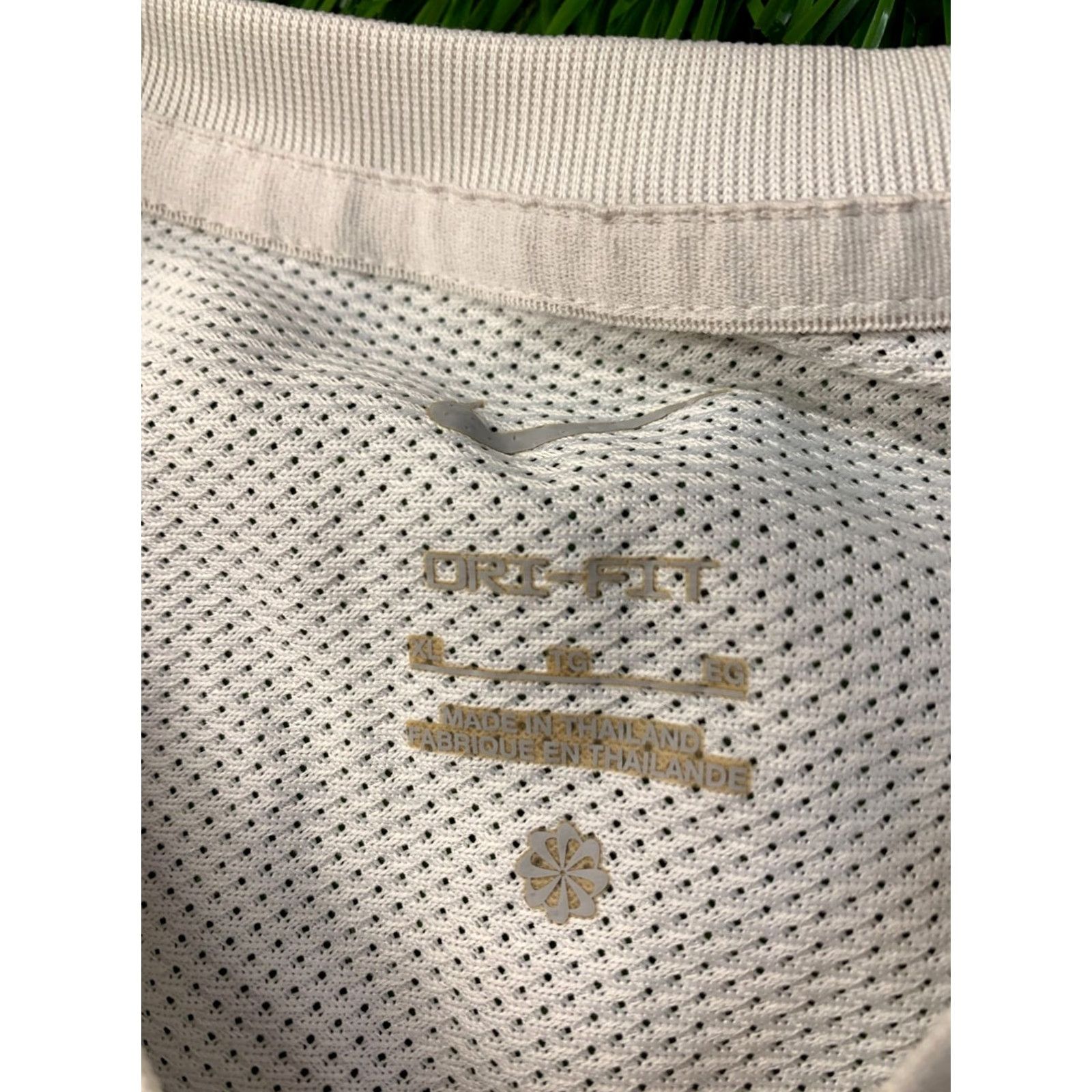 Nike NIKE ACADEMY 2022 ORIGINAL DRI-FIT WOMEN FOOTBALL SHIRT JERSEY XL White and Black Nike Academy Dri-FIT Soccer Shirt Womens XL Size XL / US 12-14 / IT 48-50 - 4 Thumbnail