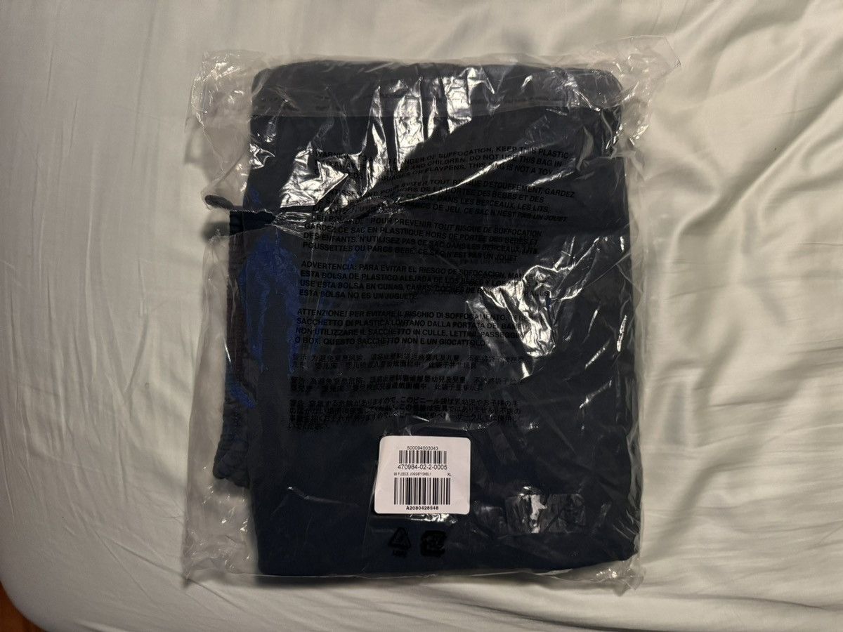 Balenciaga × Gap × Kanye West Yeezy Gap Sweatpants Navy Size XL Size US 36 / EU 52 - 21 Thumbnail