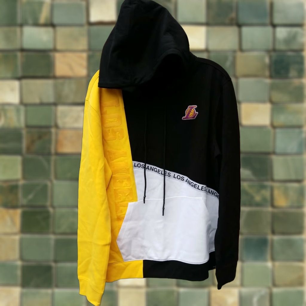 Pro Standard Pro Standard Lakers Logo Sweatshirts And Hoodies Men L Black 100% Cotton ALL OVER PRINT NFL? NBA? (deadstock) Size US L / EU 52-54 / 3 - 1 Thumbnail