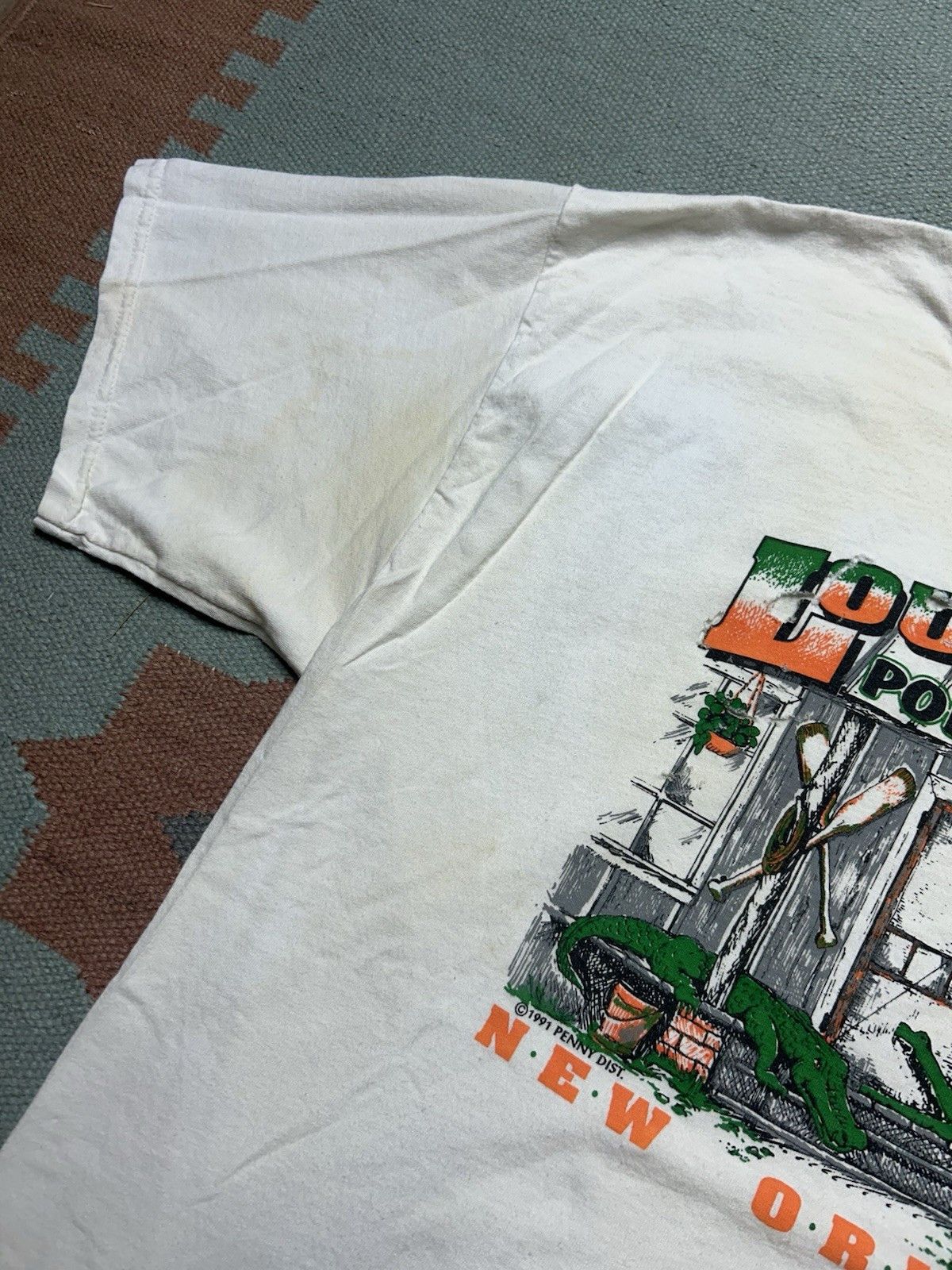 Vintage Vtg t shirt Louisiana porch puppies crocodile distress XL Size US XL / EU 56 / 4 - 2 Thumbnail