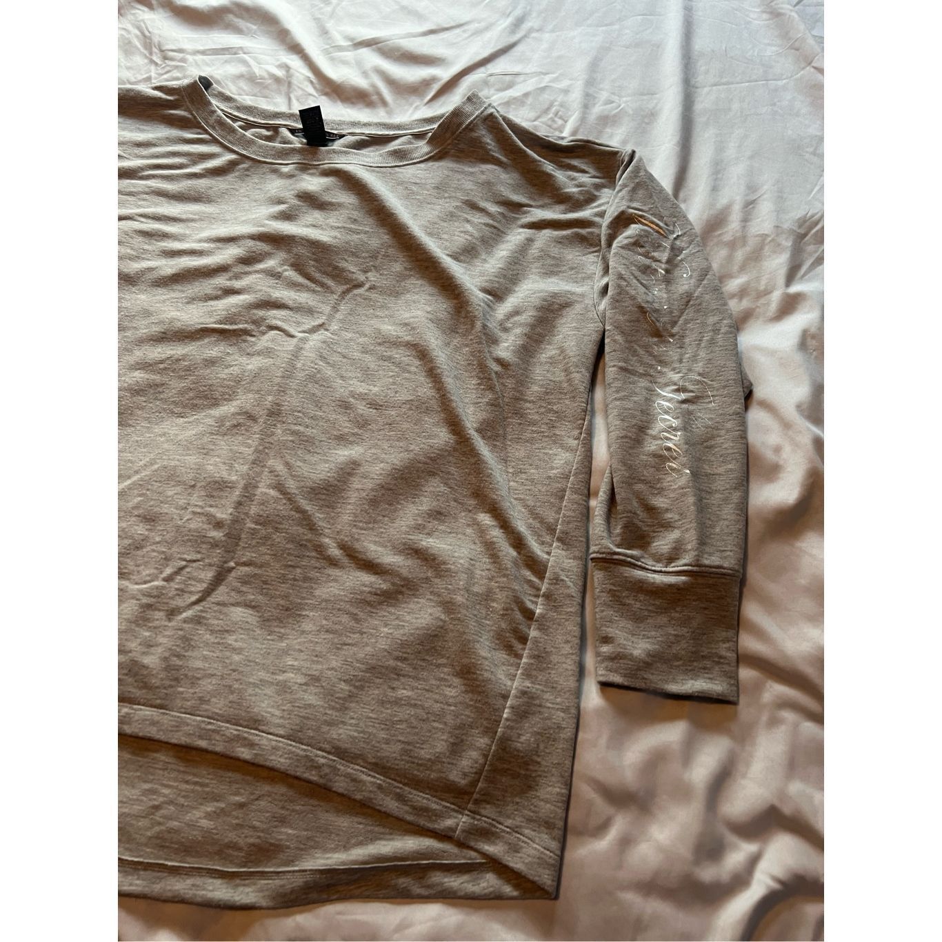 Victoria's Secret Victoria’s Secret Grey Crewneck Top Woman’s Size Large Size L / US 10 / IT 46 - 2 Thumbnail