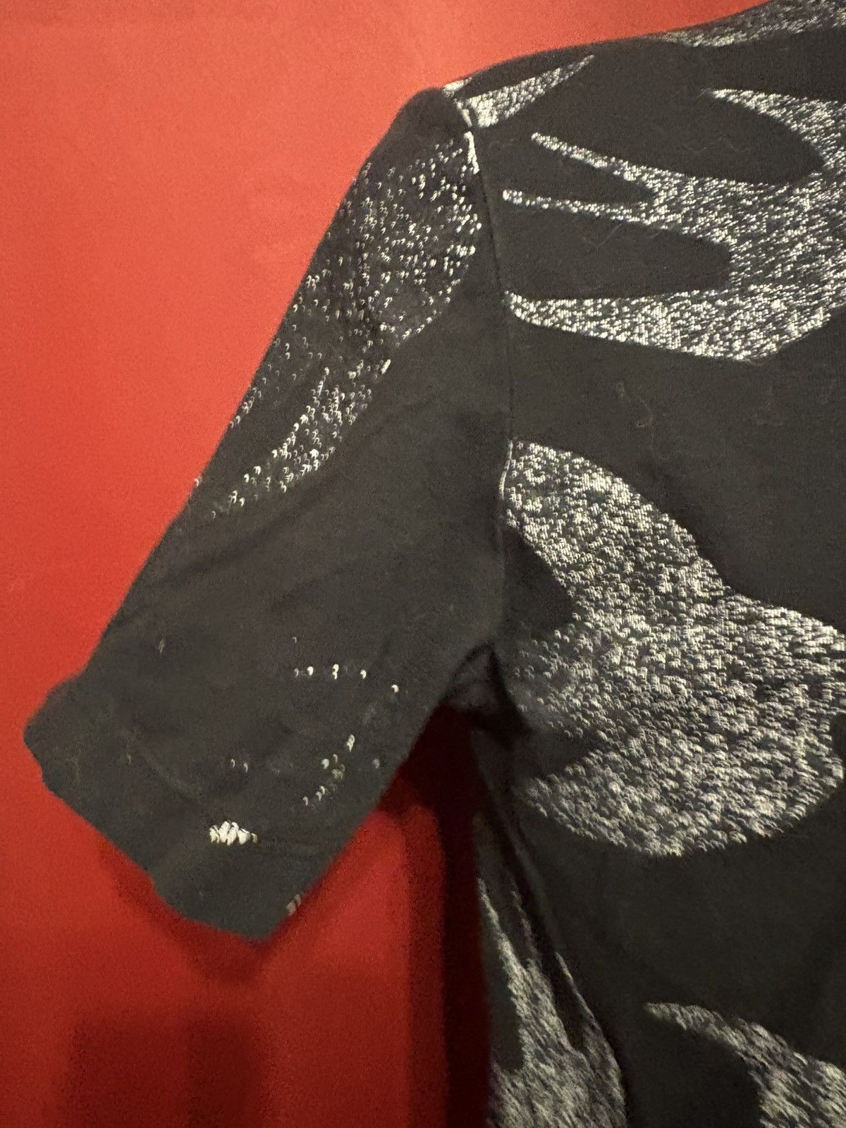 Alexander McQueen Alexander McQueen Swallow Tshirt Distressed Thrashed Grail Size US M / EU 48-50 / 2 - 7 Thumbnail