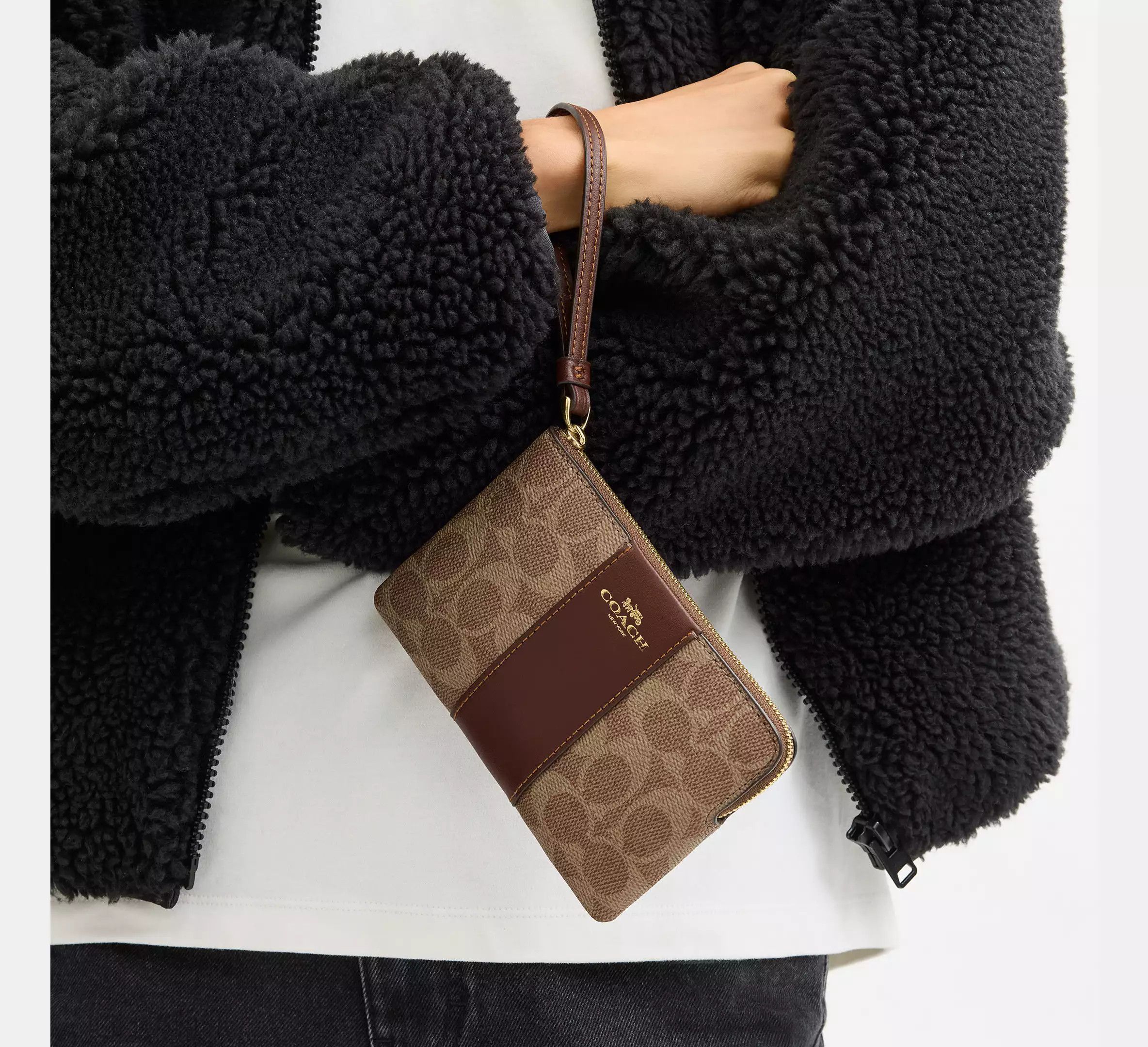 Coach Corner Zip Wristlet In Signature Canvas With Stripe CW854 Size ONE SIZE - 6 Thumbnail
