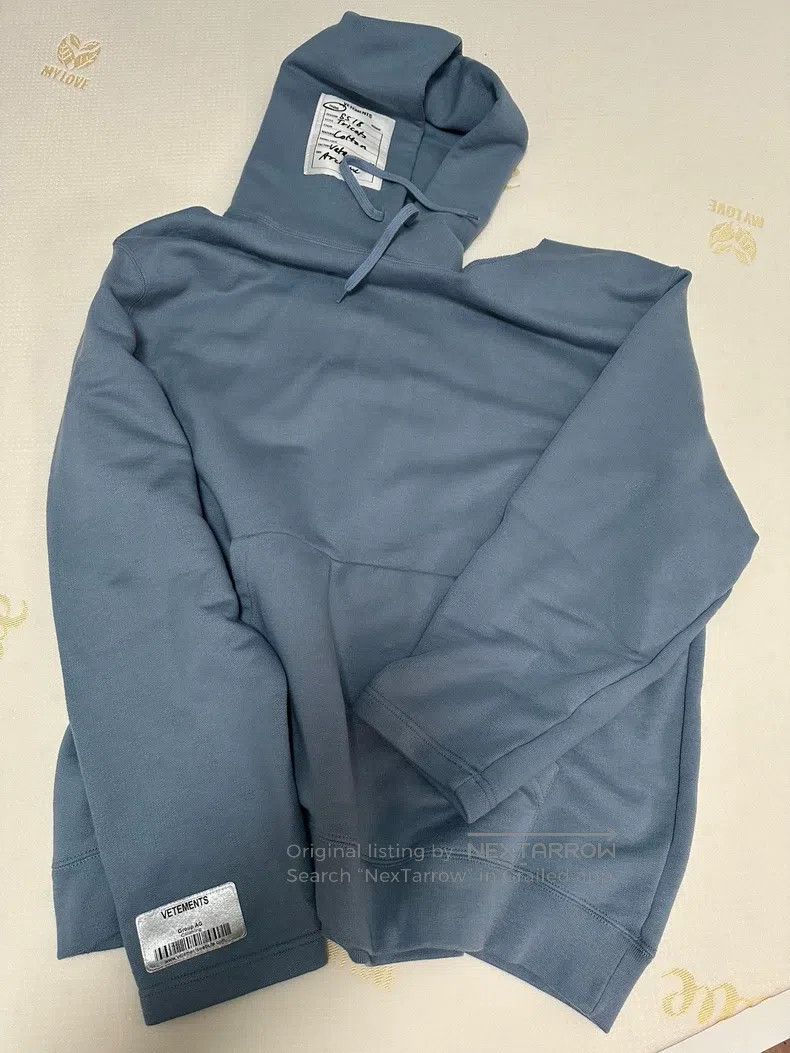 Vetements Vetements Misty Blue Off-the-Shoulder Hoodie Size US M / EU 48-50 / 2 - 1 Thumbnail