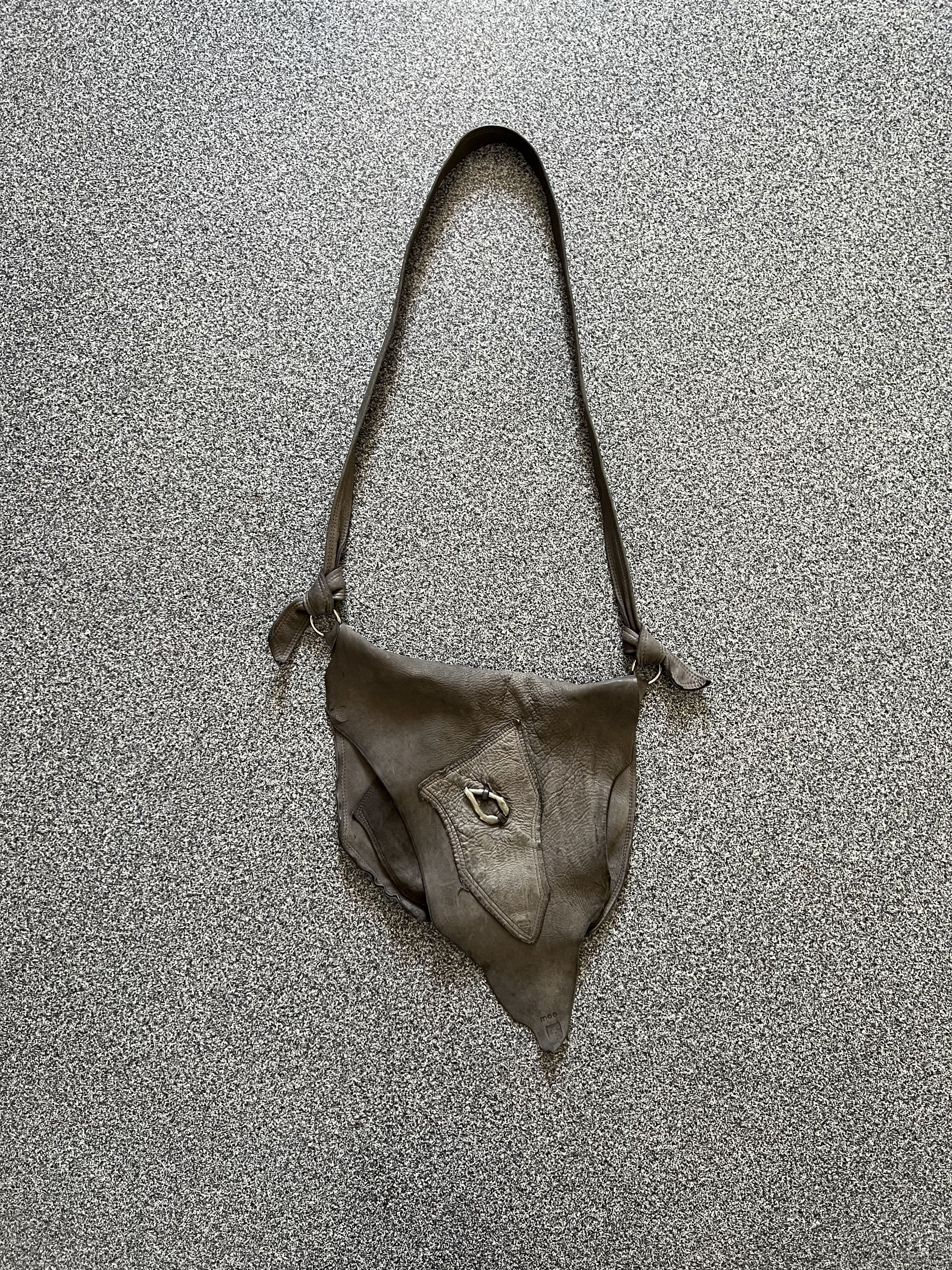 Genuine Leather x Vintage Moo Cow Skin Leather Y2K Messenger Bag Crossbody in Grey, Men's