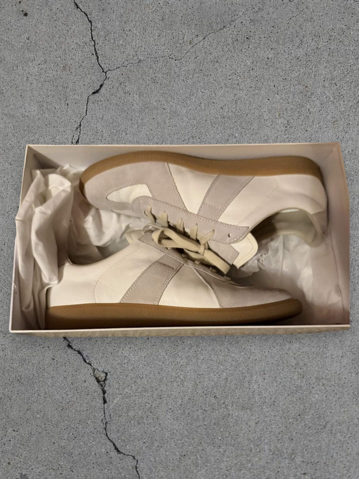 Maison Margiela Maison Margiela Gat White Size US 9 / EU 42 - 2 Thumbnail