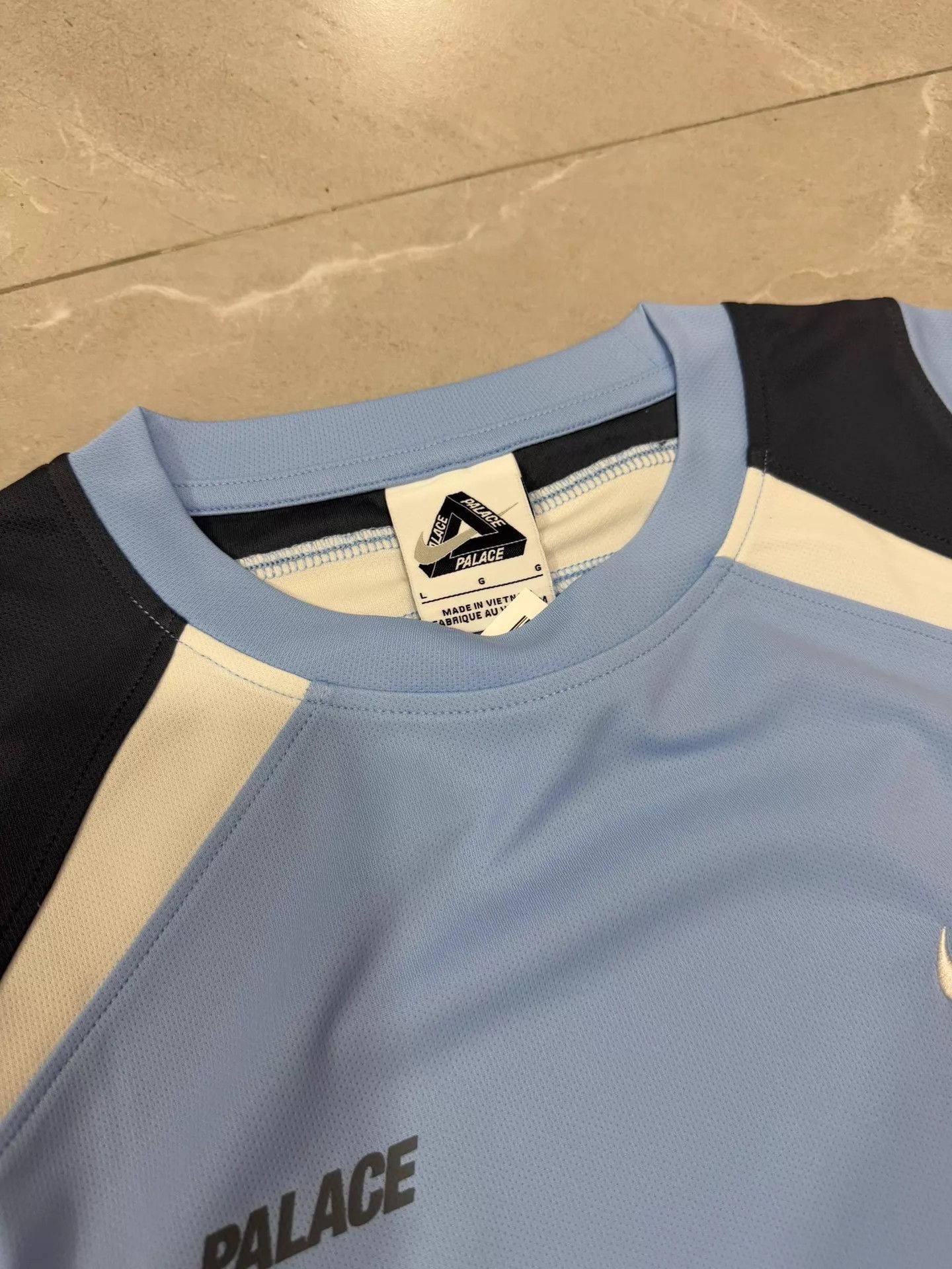 Palace PALACE x Nike SS26 DROP10 Oversized Drop Shoulder Sky Blue L Size US L / EU 52-54 / 3 - 2 Thumbnail