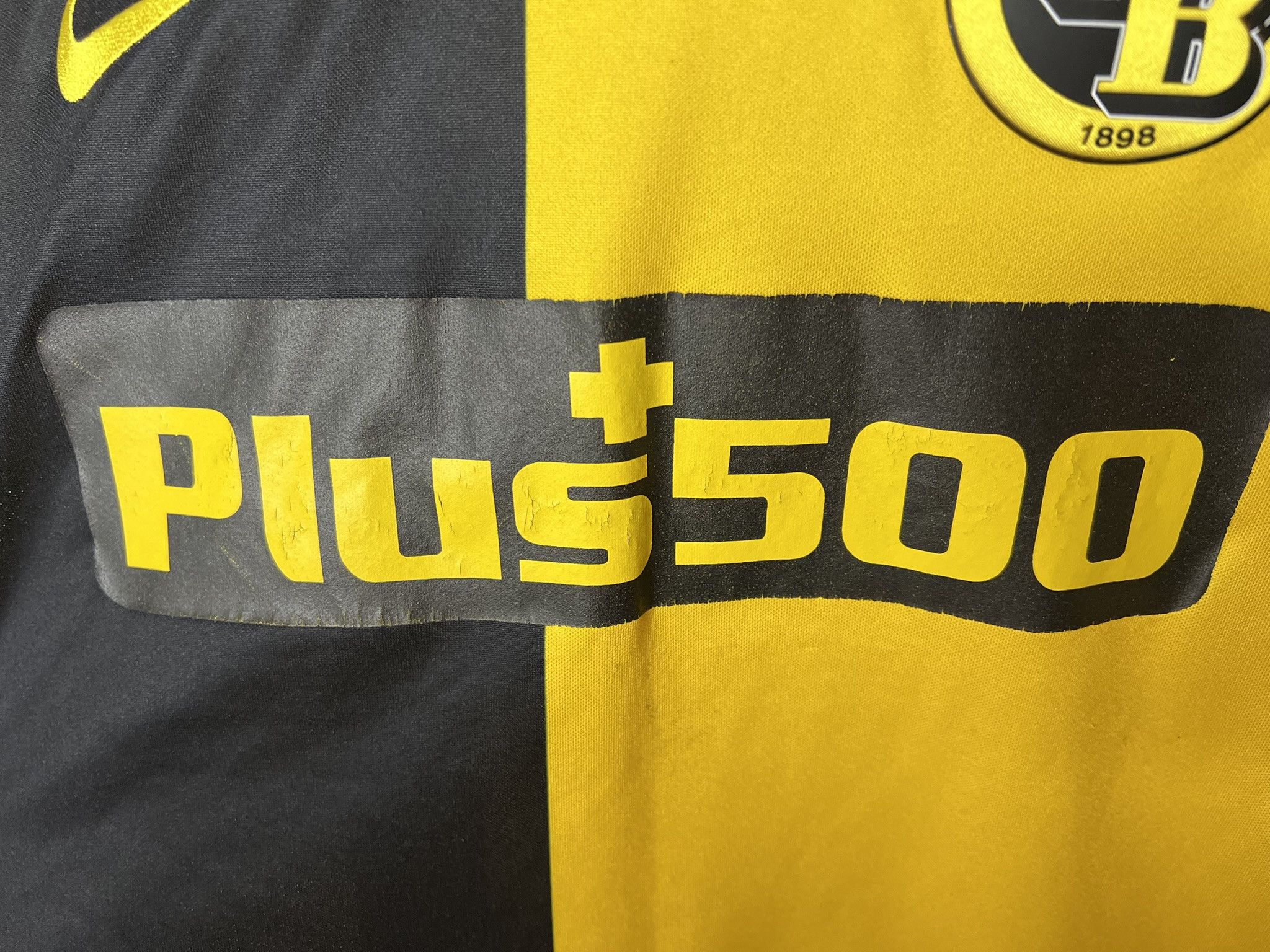 Nike FASSNACHT #16 YOUNG BOYS 2021 2022 HOME FOOTBAL SHIRT SOCCER Size US S / EU 44-46 / 1 - 8 Thumbnail
