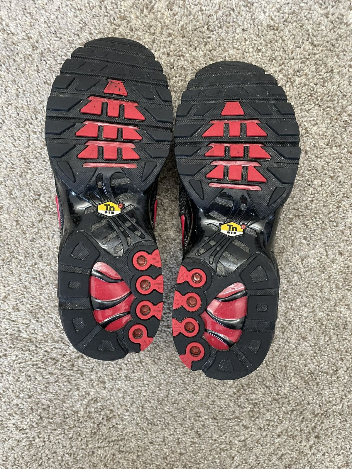 Nike Nike Air Max Plus Bred Size US 8.5 / EU 41-42 - 6 Thumbnail