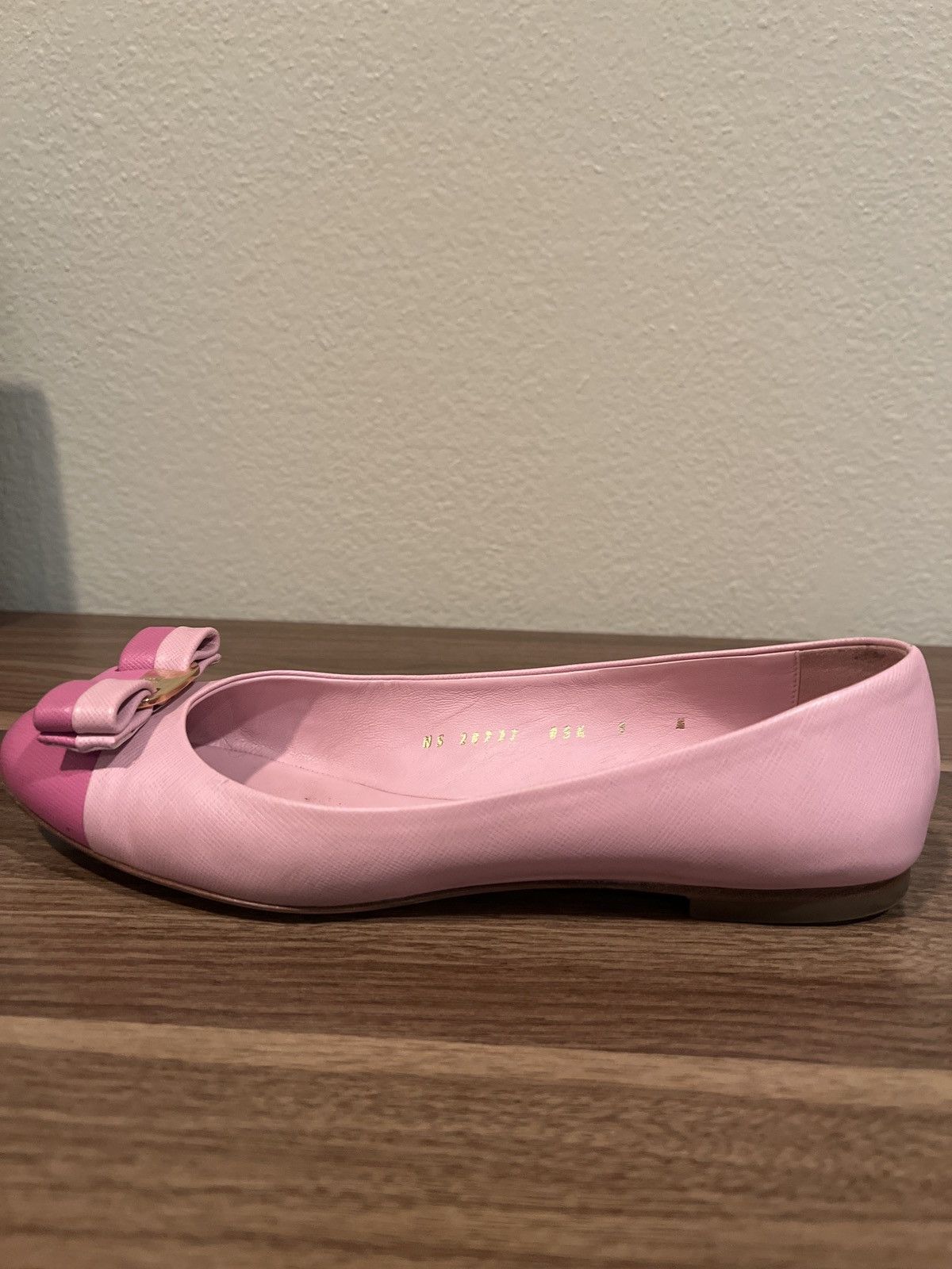 Salvatore Ferragamo Pink bow color block flats Size US 8 / IT 38 - 8 Thumbnail