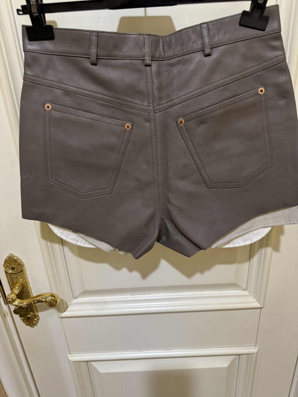 Gucci Rare 2000USD value Gucci runaway lamb leather shorts Size US 30 / EU 46 - 4 Thumbnail