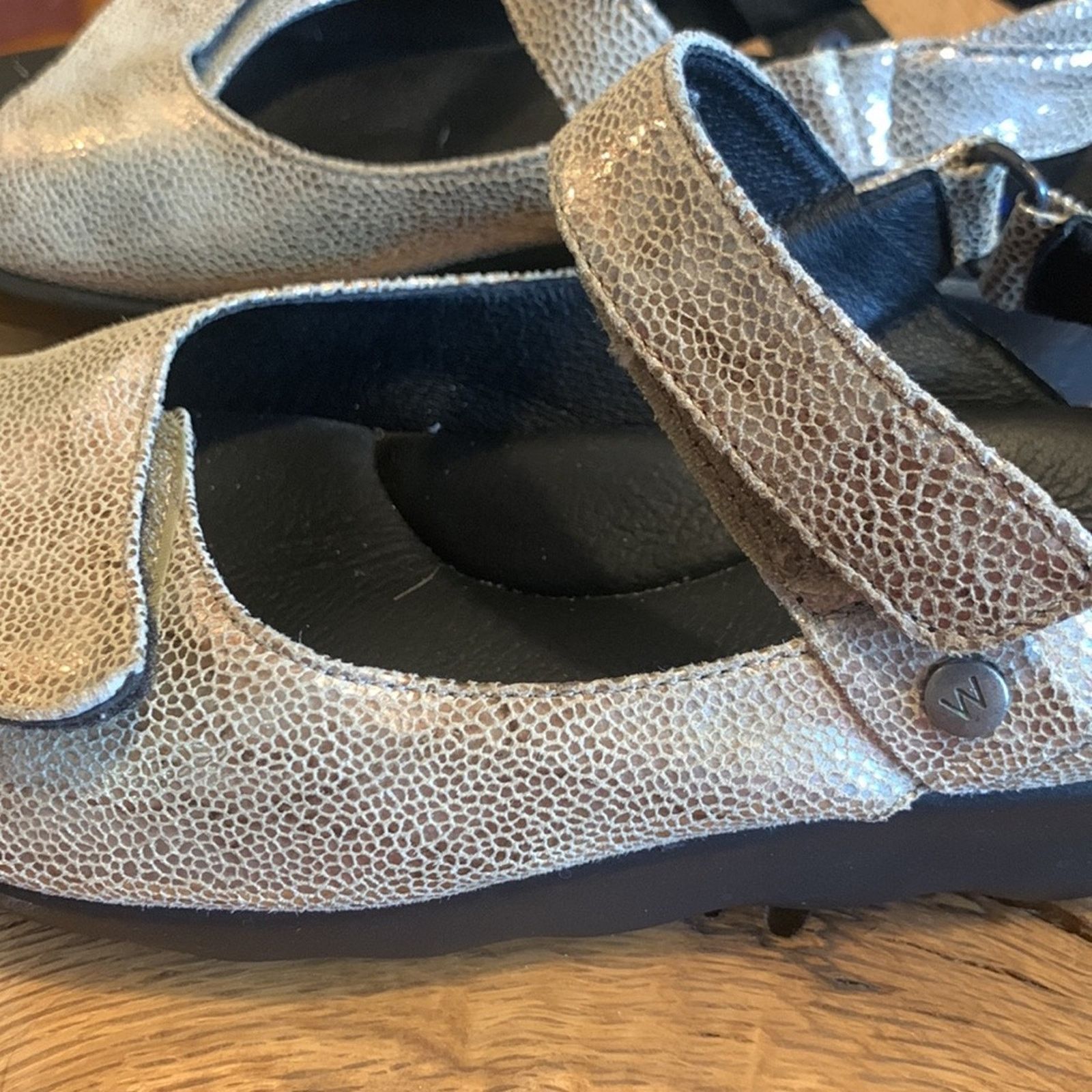 Vintage Wolky metallic gold croc embossed leather Pichu Sandals Size US 7.5 / IT 37.5 - 4 Thumbnail