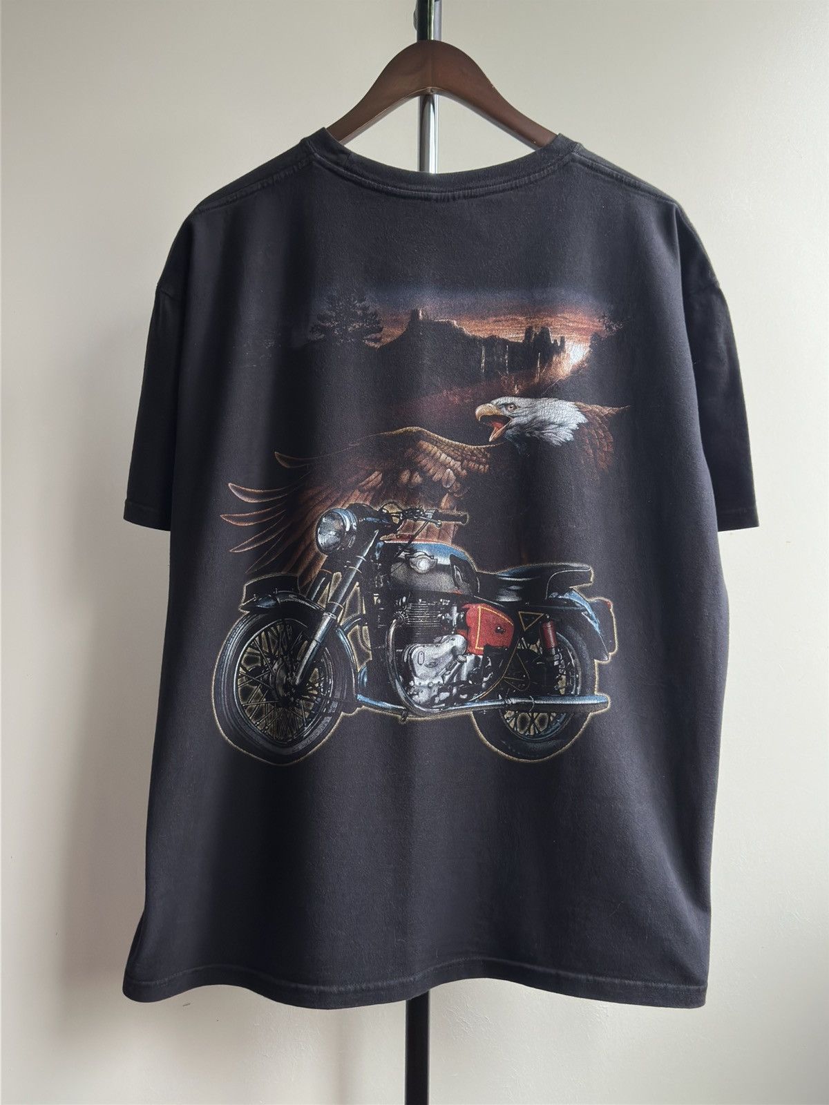 Vintage VINTAGE Y2K HOT ROCK EAGLE MOTORCYCLE GRAPHIC TEE Size US XL / EU 56 / 4 - 2 Thumbnail