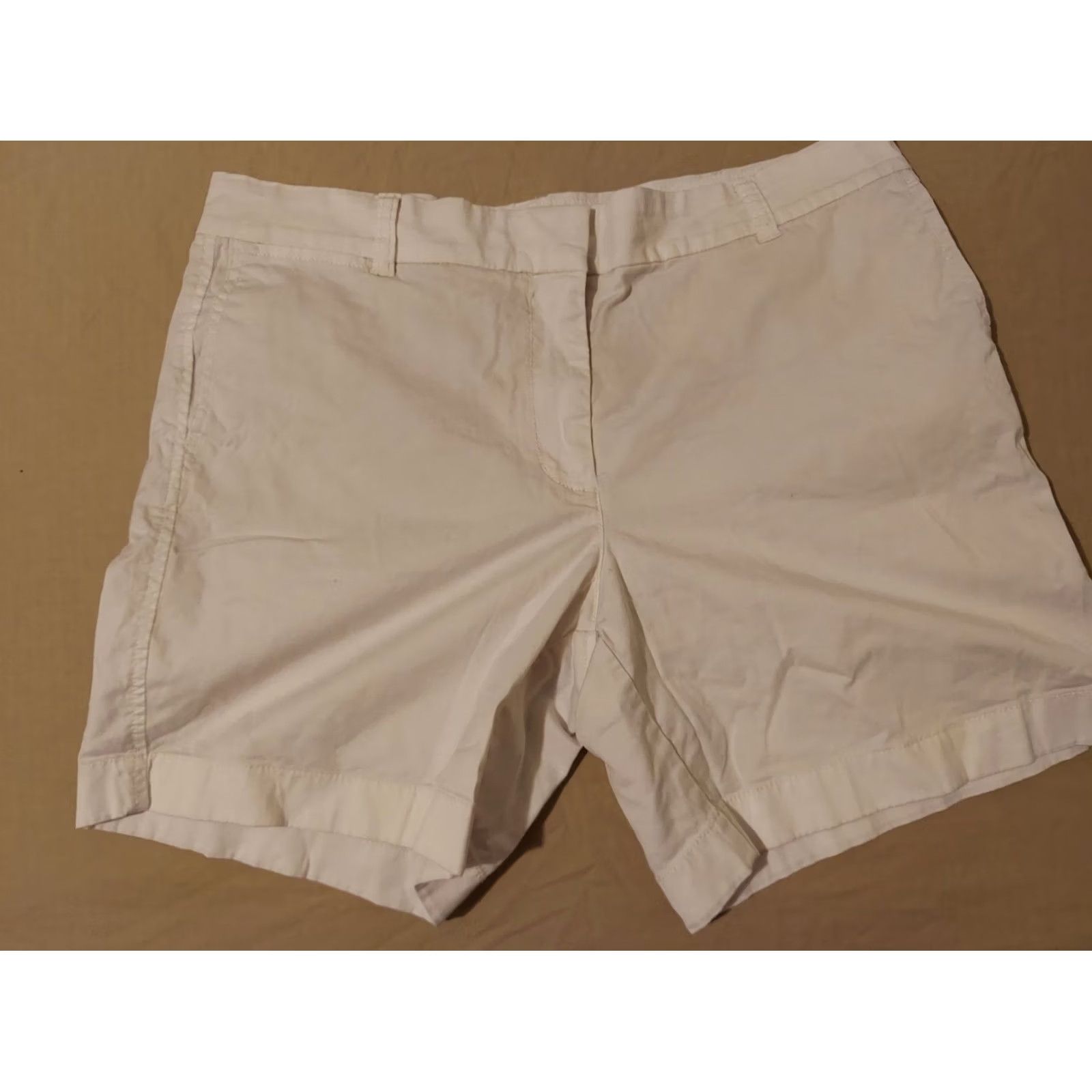 J.Crew J. Crew Shorts Womens Size 12 Beige Cotton Chino Casual Size 34" / US 12 / IT 48 - 2 Thumbnail