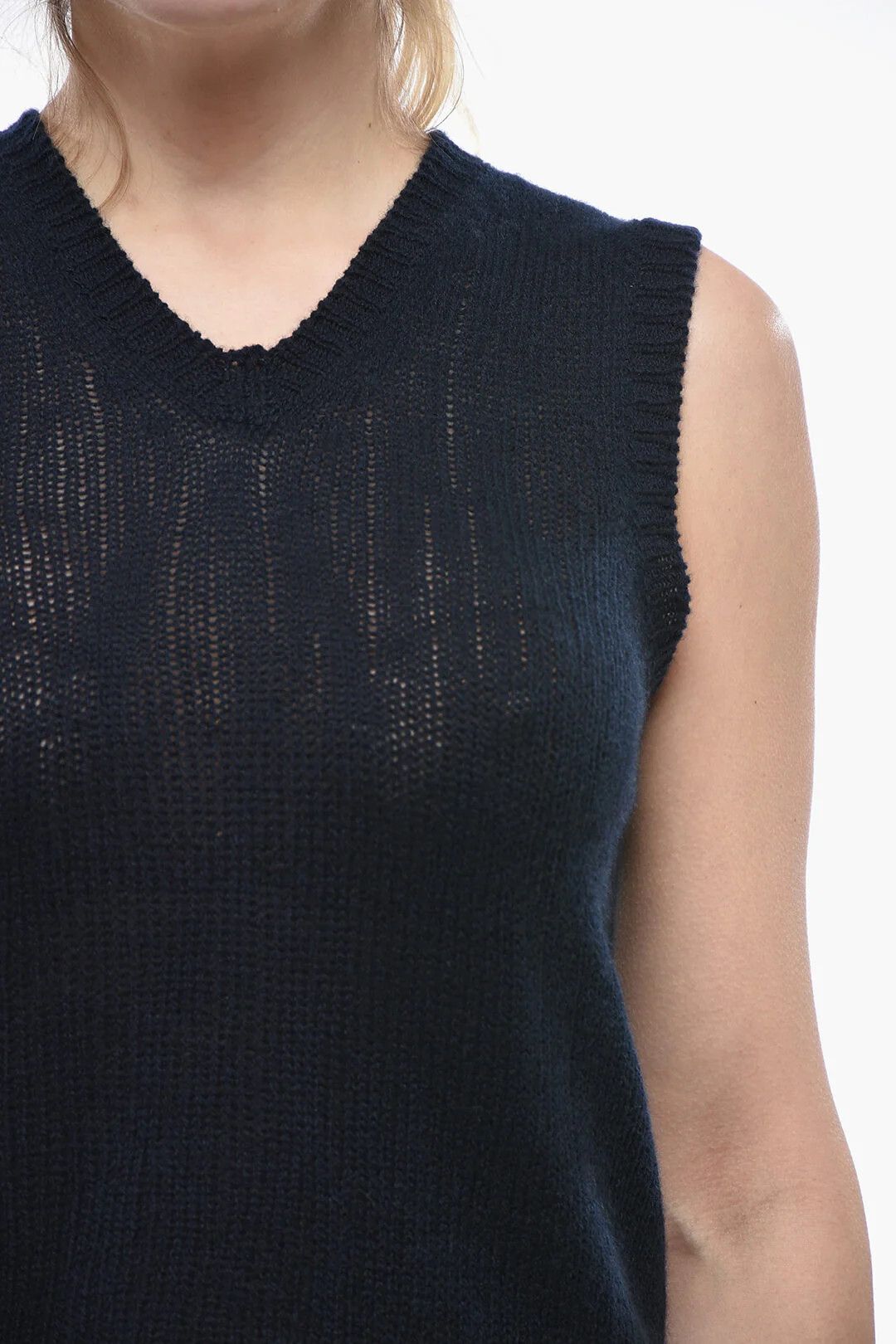 Prada og1mm0426 V-neck Cashmere Vest in Blue Size S / US 4 / IT 40 - 3 Thumbnail