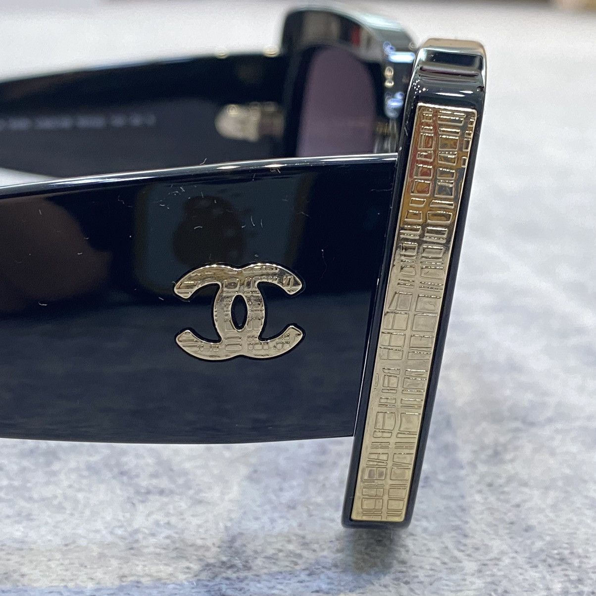 Chanel CHANEL 0CH5435 C622S6 BLACK GOLD GREY Size ONE SIZE - 3 Thumbnail