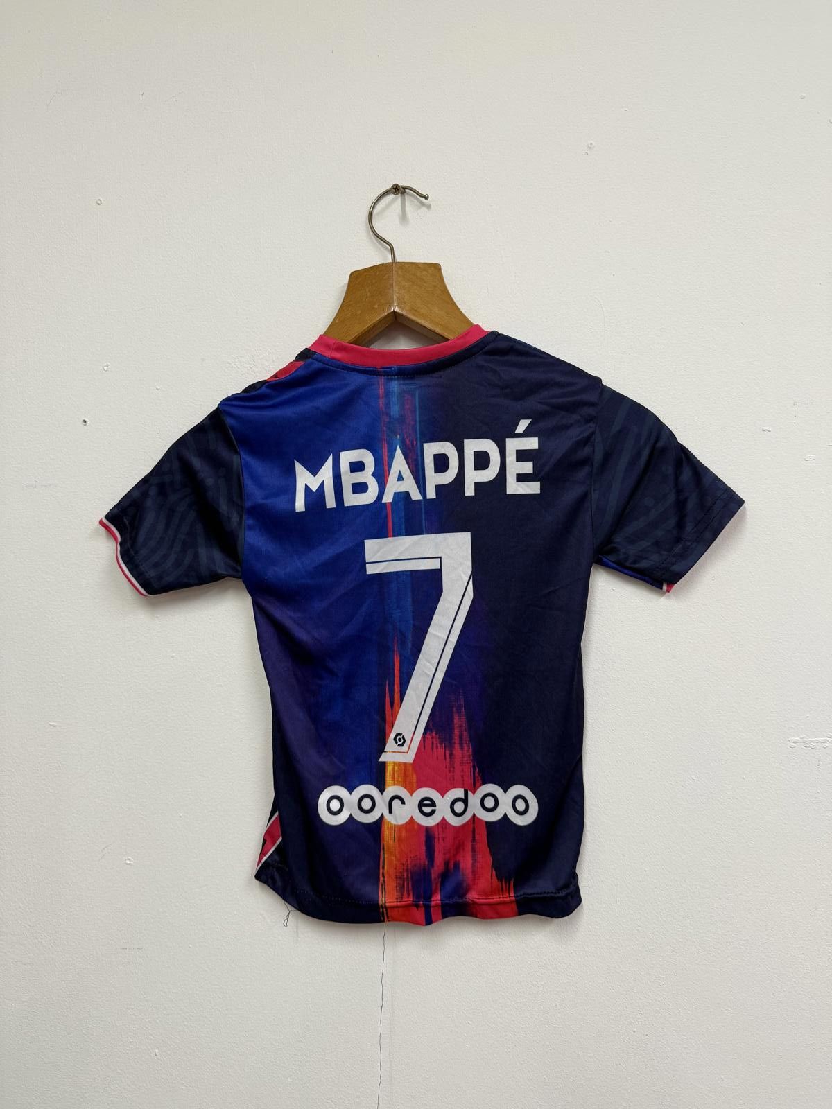 Jordan Brand Paris Saint-Germain Mbappé #7 Soccer Jersey Size ONE SIZE - 3 Thumbnail