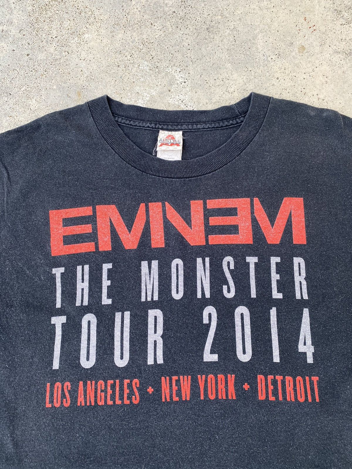 Eminem 2010s Eminem The Monster Tour Rap Tee Size US L / EU 52-54 / 3 - 3 Thumbnail