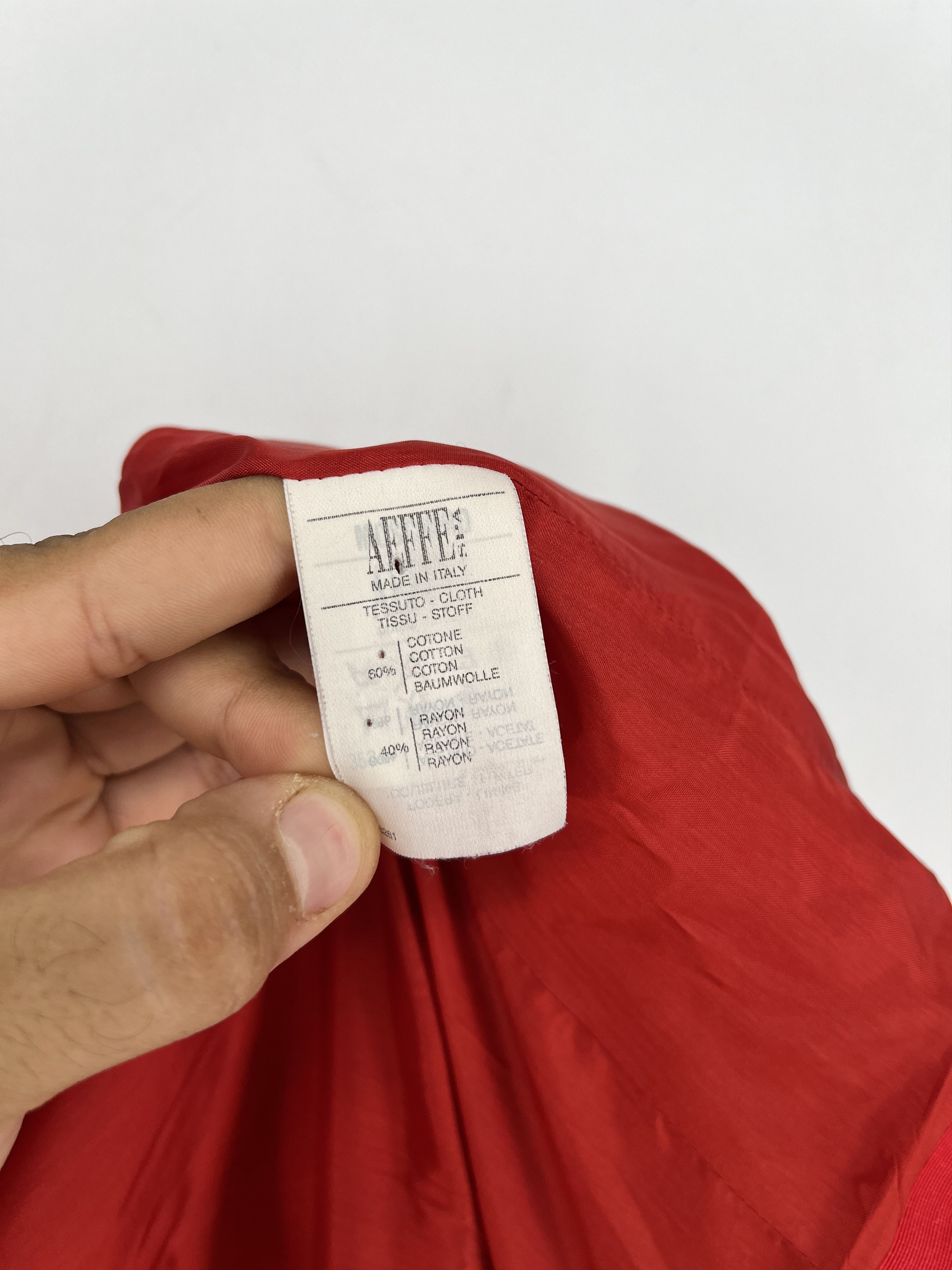 Moschino MOSCHINO Cheap and Chic 1990s Red Double Breast Crop Jacket Size M / US 6-8 / IT 42-44 - 11 Thumbnail