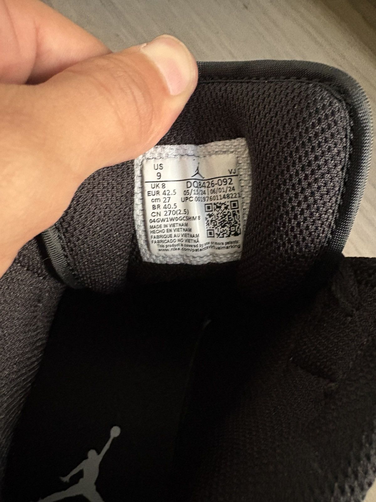 Jordan Brand Jordan 1 mid tops Size US 9 / EU 42 - 6 Thumbnail