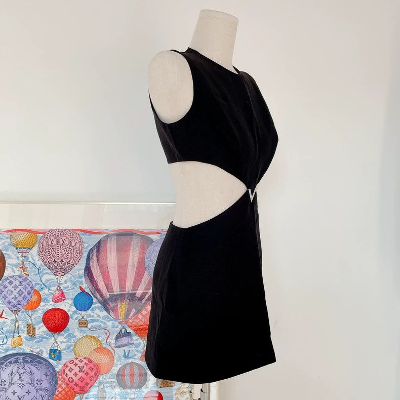 Valentino Valentino Black openwork dress Size M / US 6-8 / IT 42-44 - 2 Thumbnail