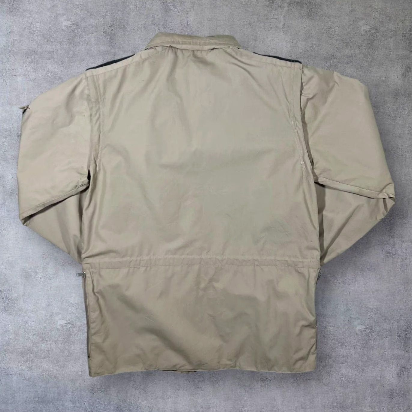 Camel VINTAGE Camel Travel Line Safari Utility Heavy Cotton Field Jacket Beige L Adults Large Military Jacket Pocket Zip Packaway Hood Men Mens Size US L / EU 52-54 / 3 - 2 Thumbnail