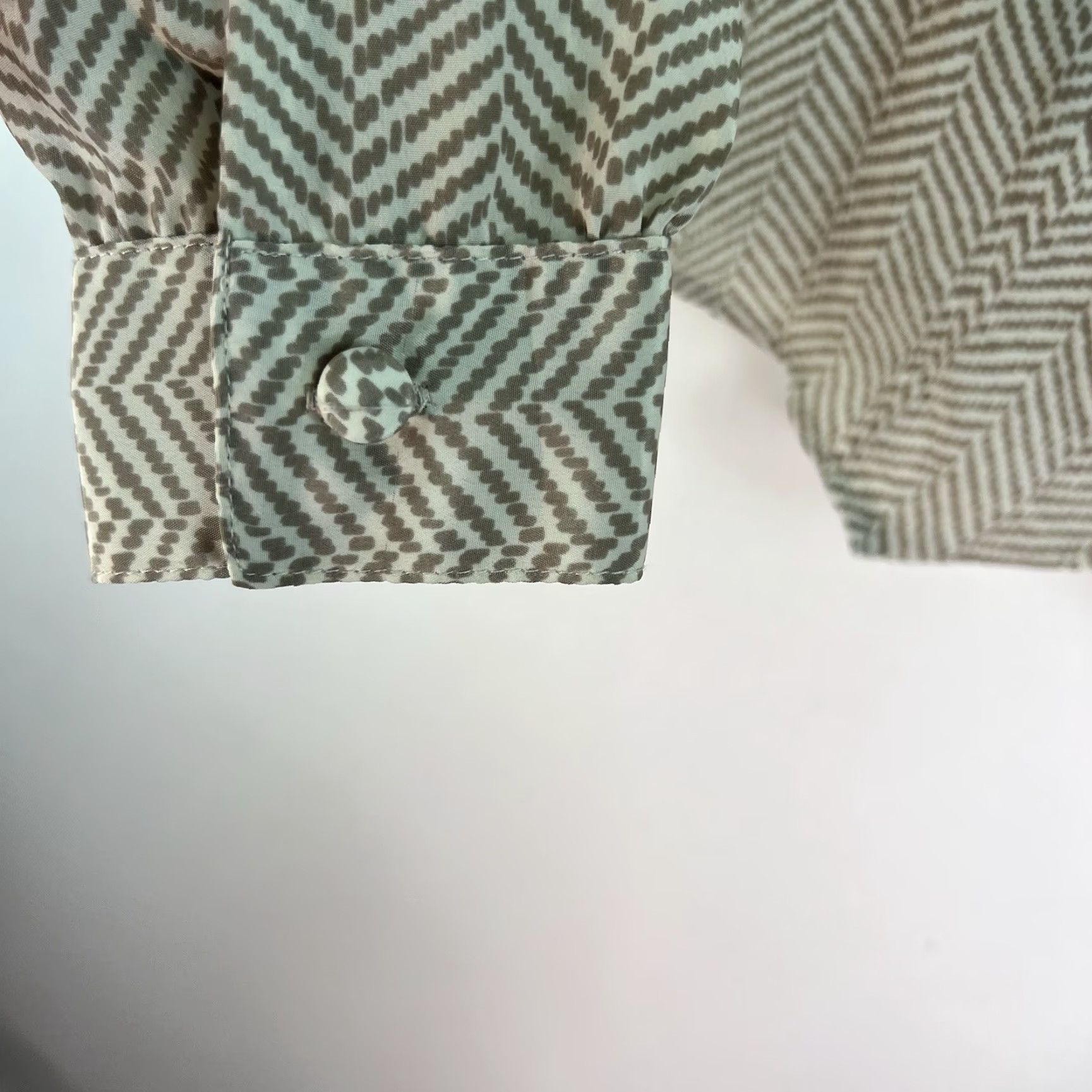 Vintage VINTAGE Eva Laurel Blouse Shawl Collar Herringbone Button-Up Women's Size 10 Beige 70s Pattern Mens? Women? Size L / US 10 / IT 46 - 5 Thumbnail