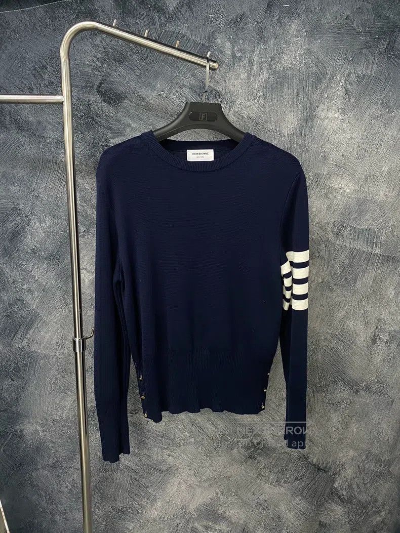 Thom Browne Thom Browne Round Neck Crewneck Sweater Size US XS / EU 42 / 0 - 1 Thumbnail