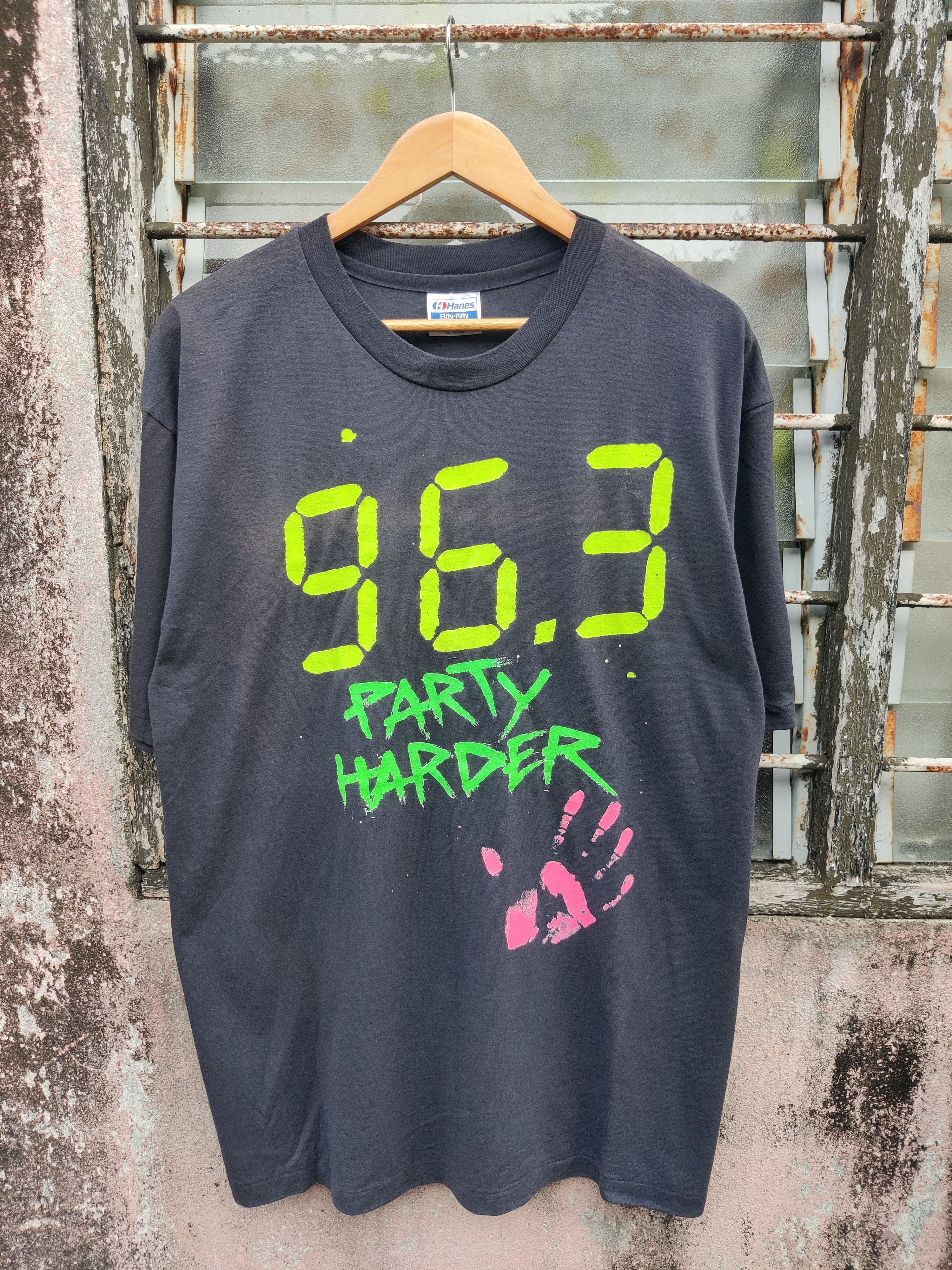 Vintage Vintage 96.3 Party Harder Radio Promo Shirt Size US XL / EU 56 / 4 - 2 Thumbnail