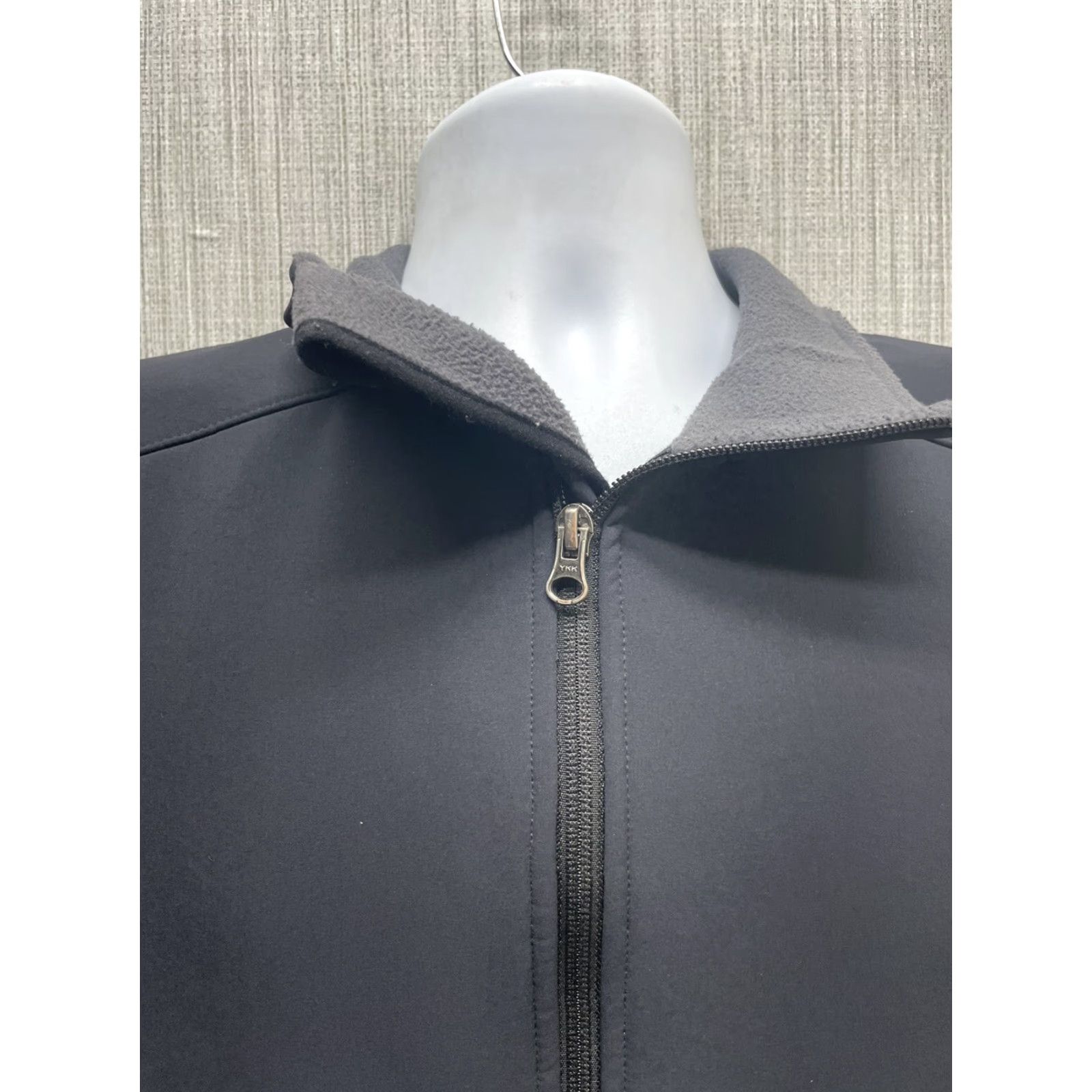 Vintage L.L. Bean Nylon/Polyester Black Zip Down Vest Lined Fleece Shell Polyester Mens M Regular Men Brand Size US M / EU 48-50 / 2 - 2 Thumbnail