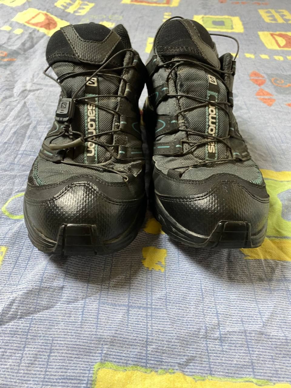 Salomon sneakers Gore-Tex outdoor water proof